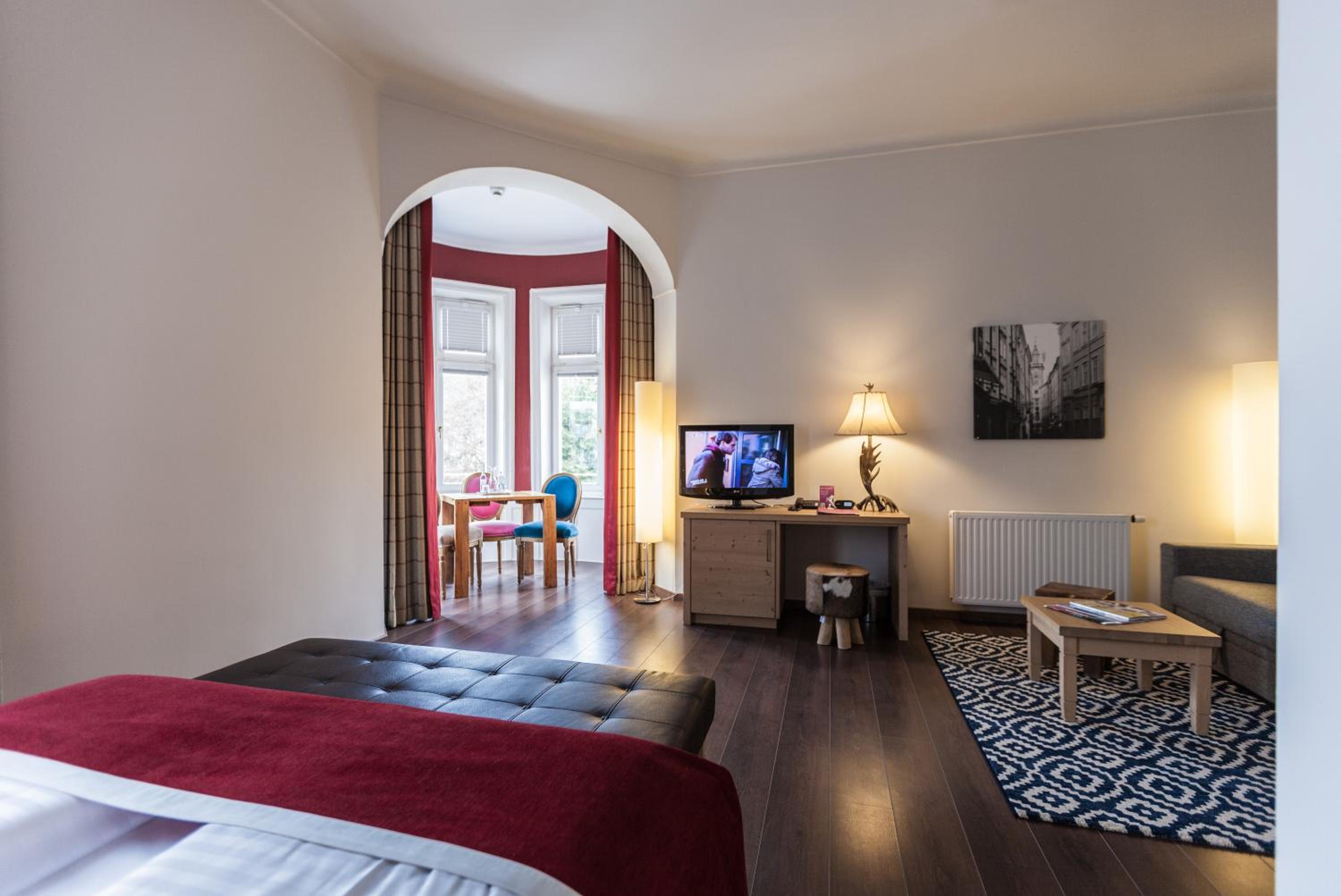 Premium Double Room - Photo 8