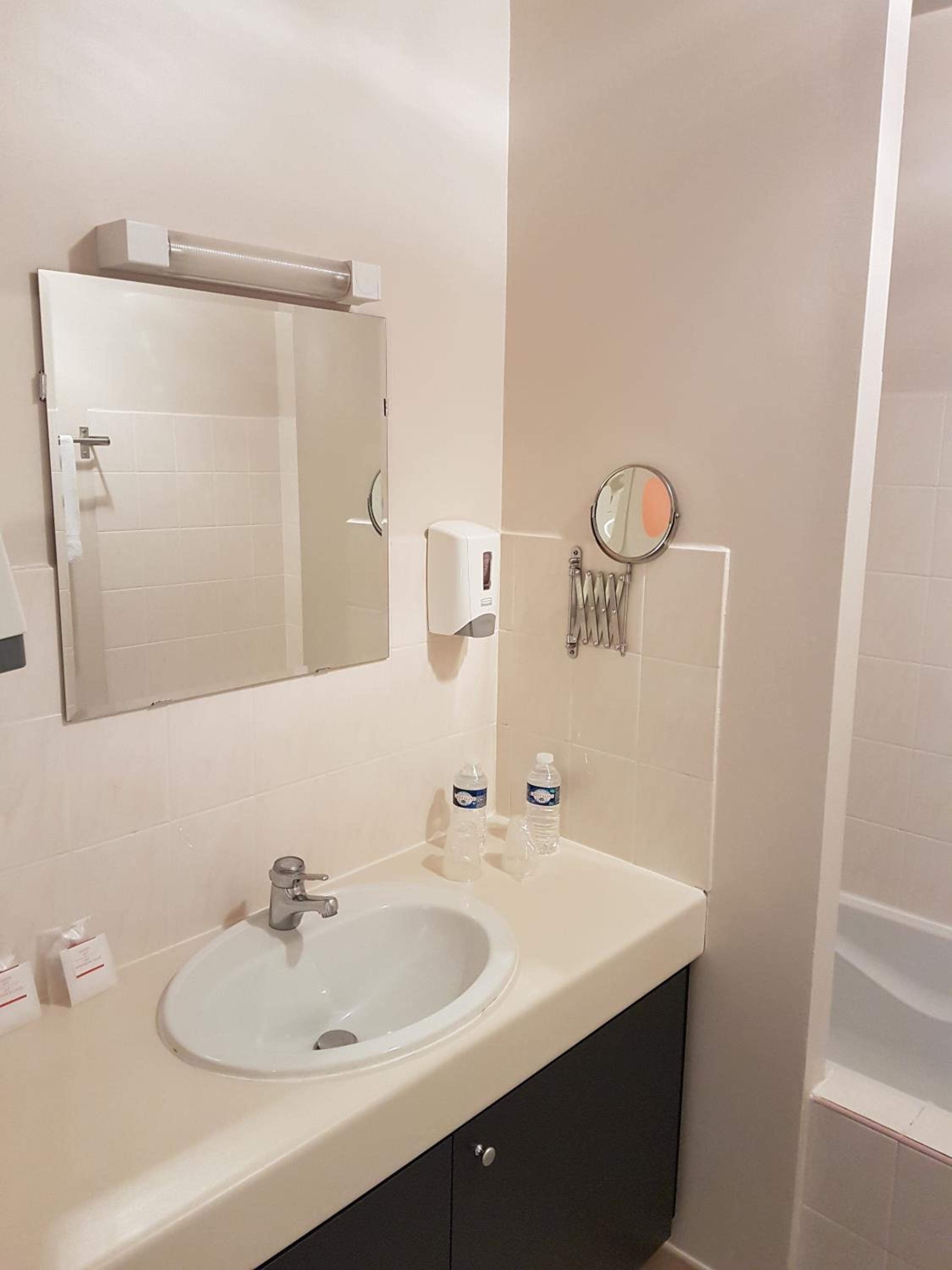  Triple Room- Ground Floor - Photo 4