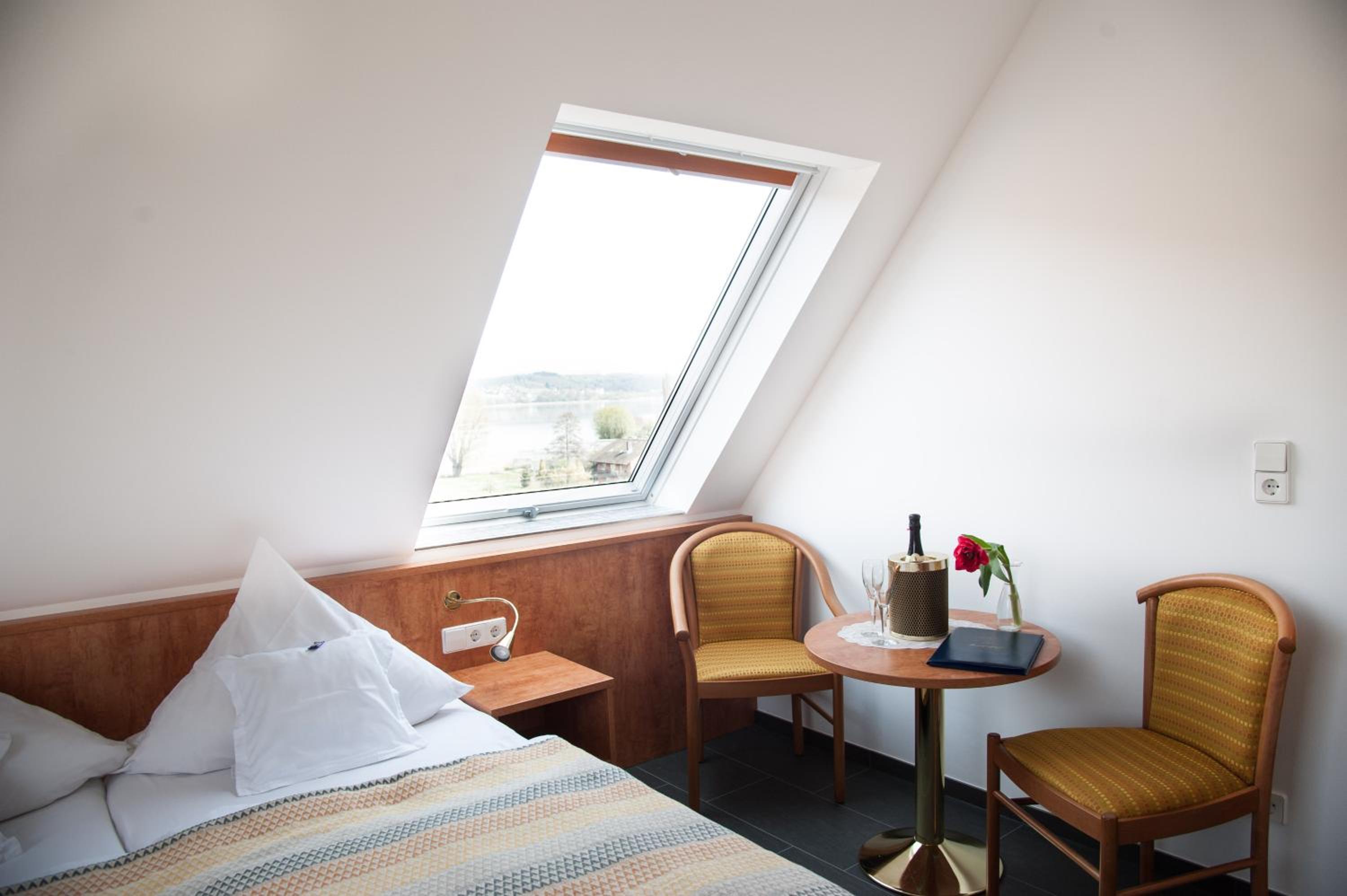 Double Room with Lake View - Photo 1