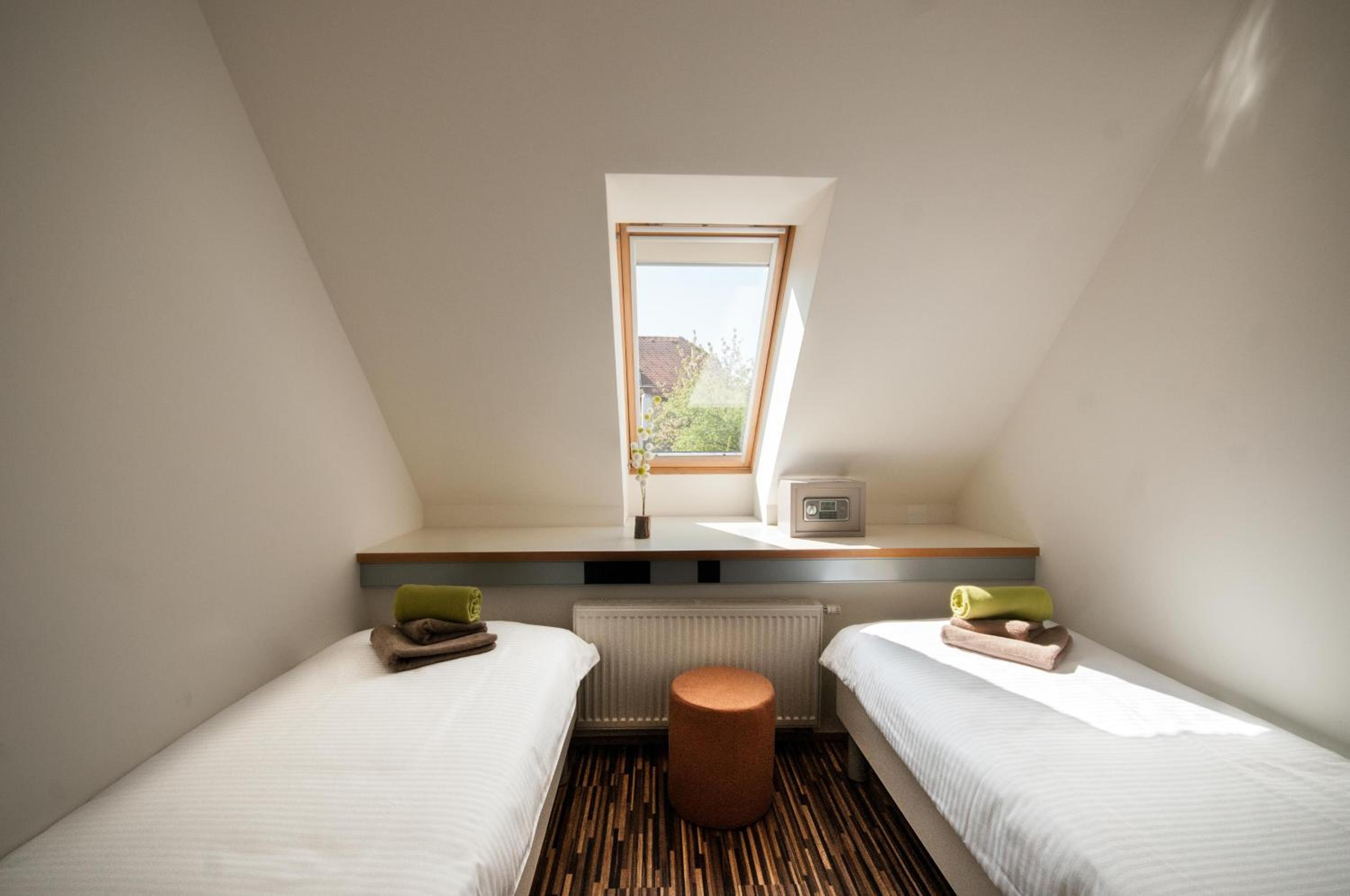 Small Twin Room with Shared Bathroom photo 1