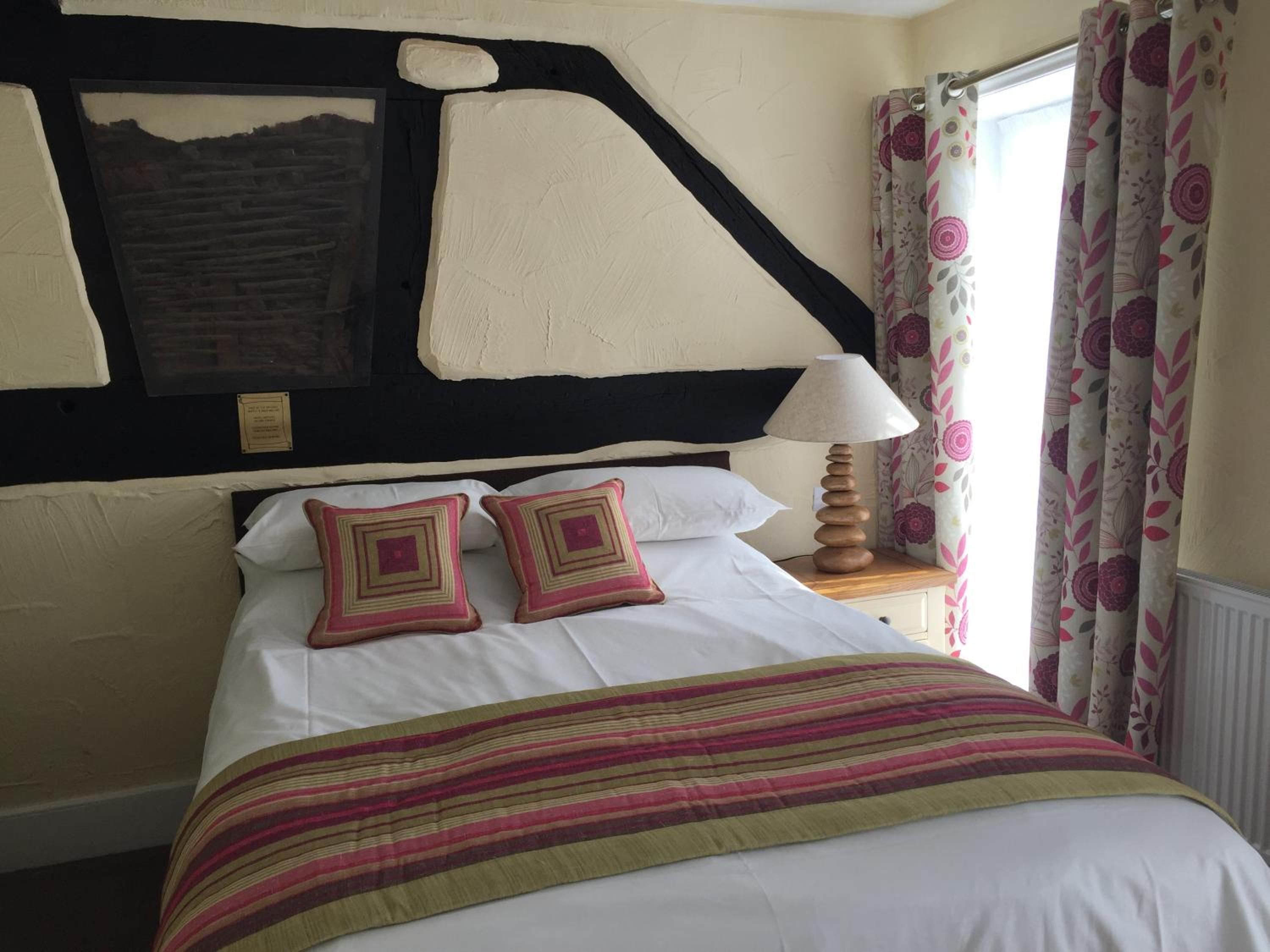 Standard Double Room - Photo 10