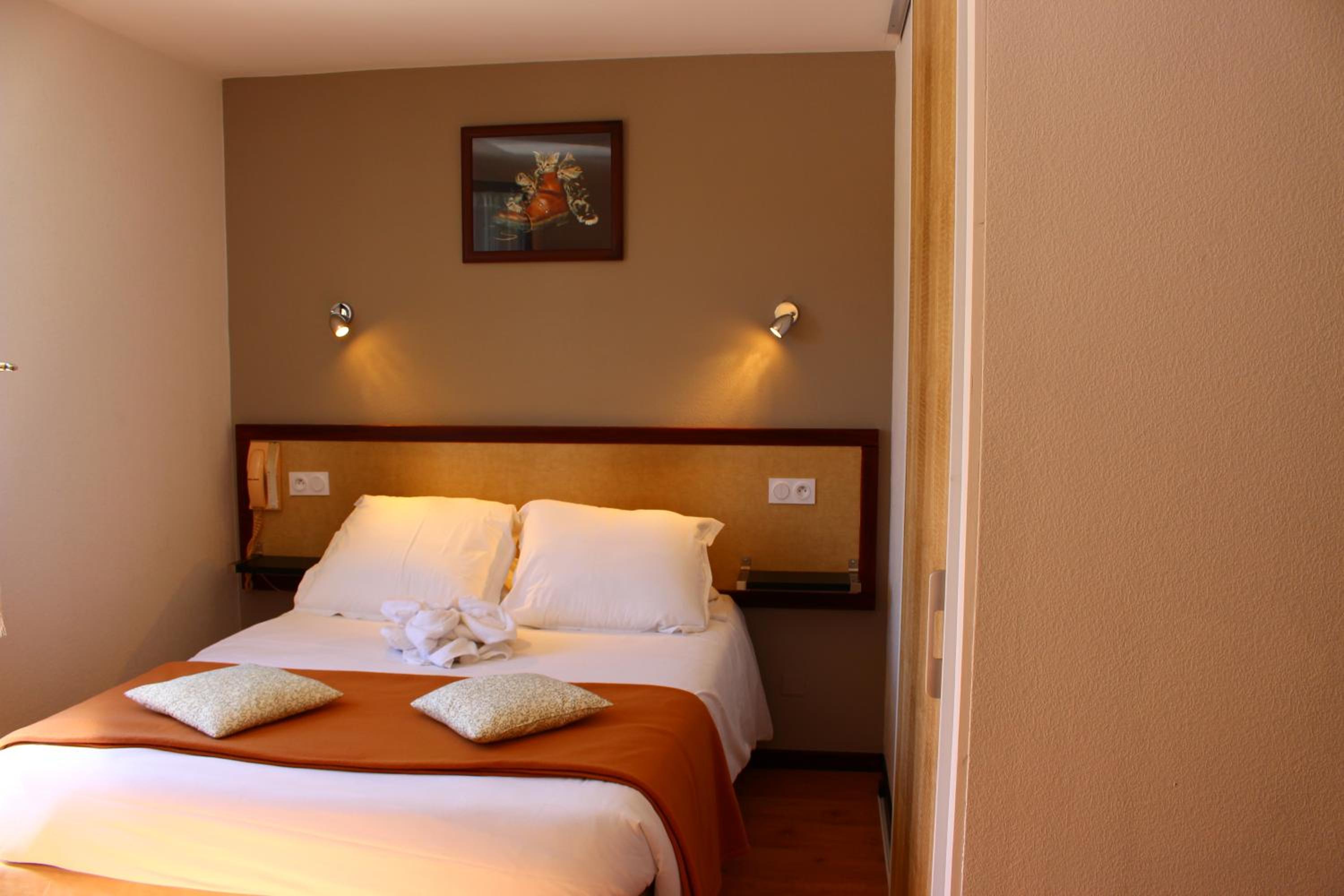 Double Room -Swimming Pool view - 1st floor (Kitchenette optional)