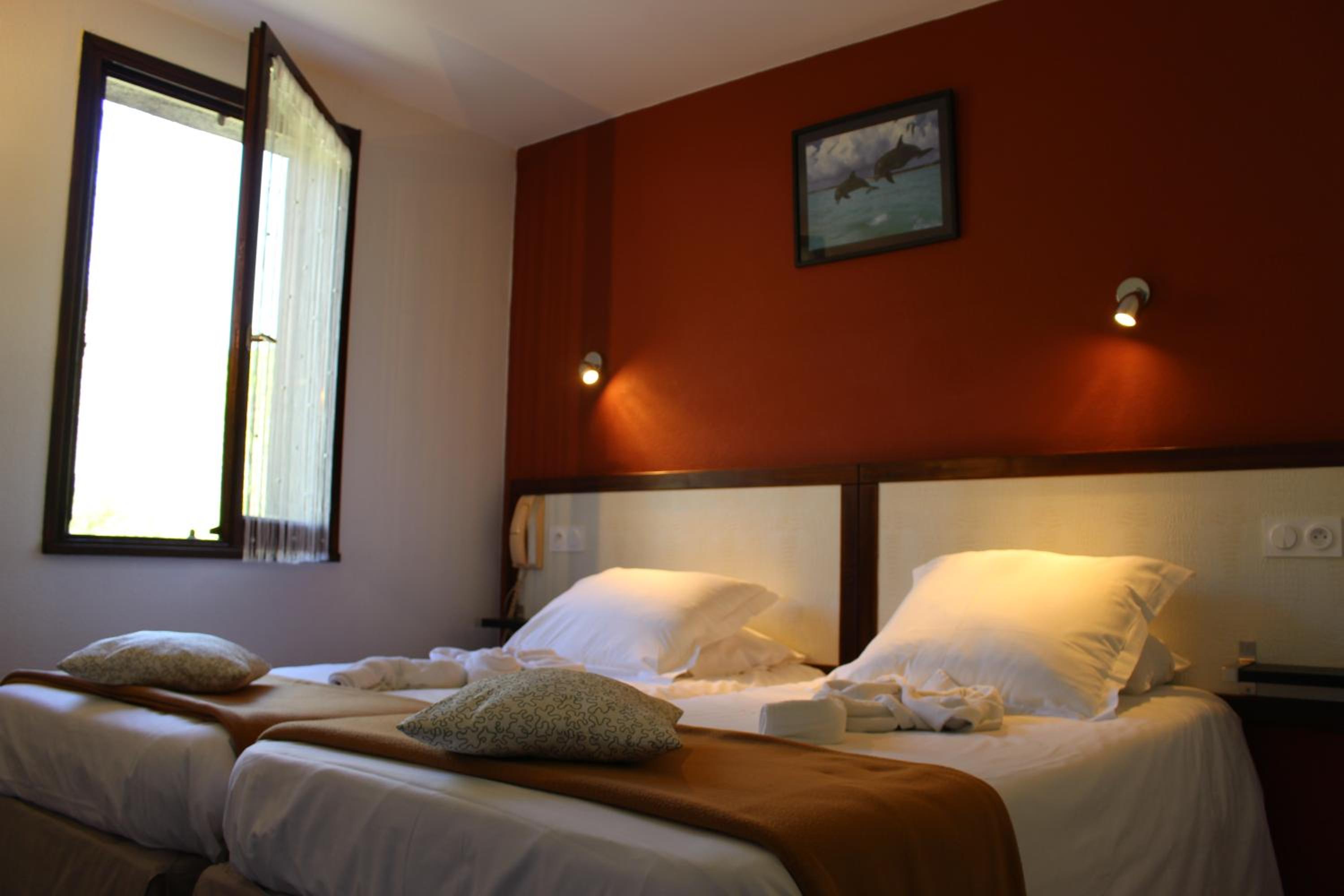 Twin Room - 1st Floor - Photo 10