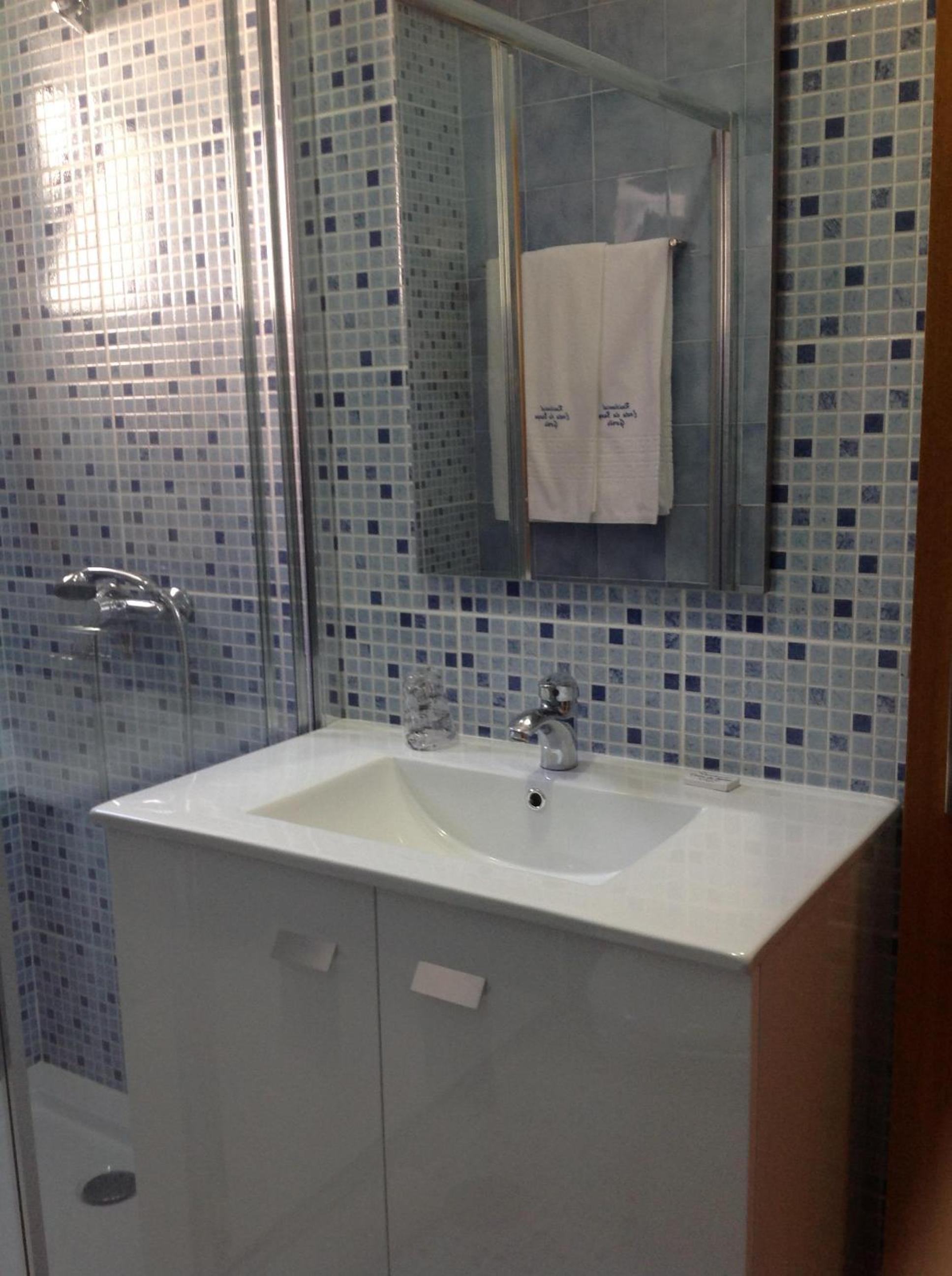 Double Room - Photo 5