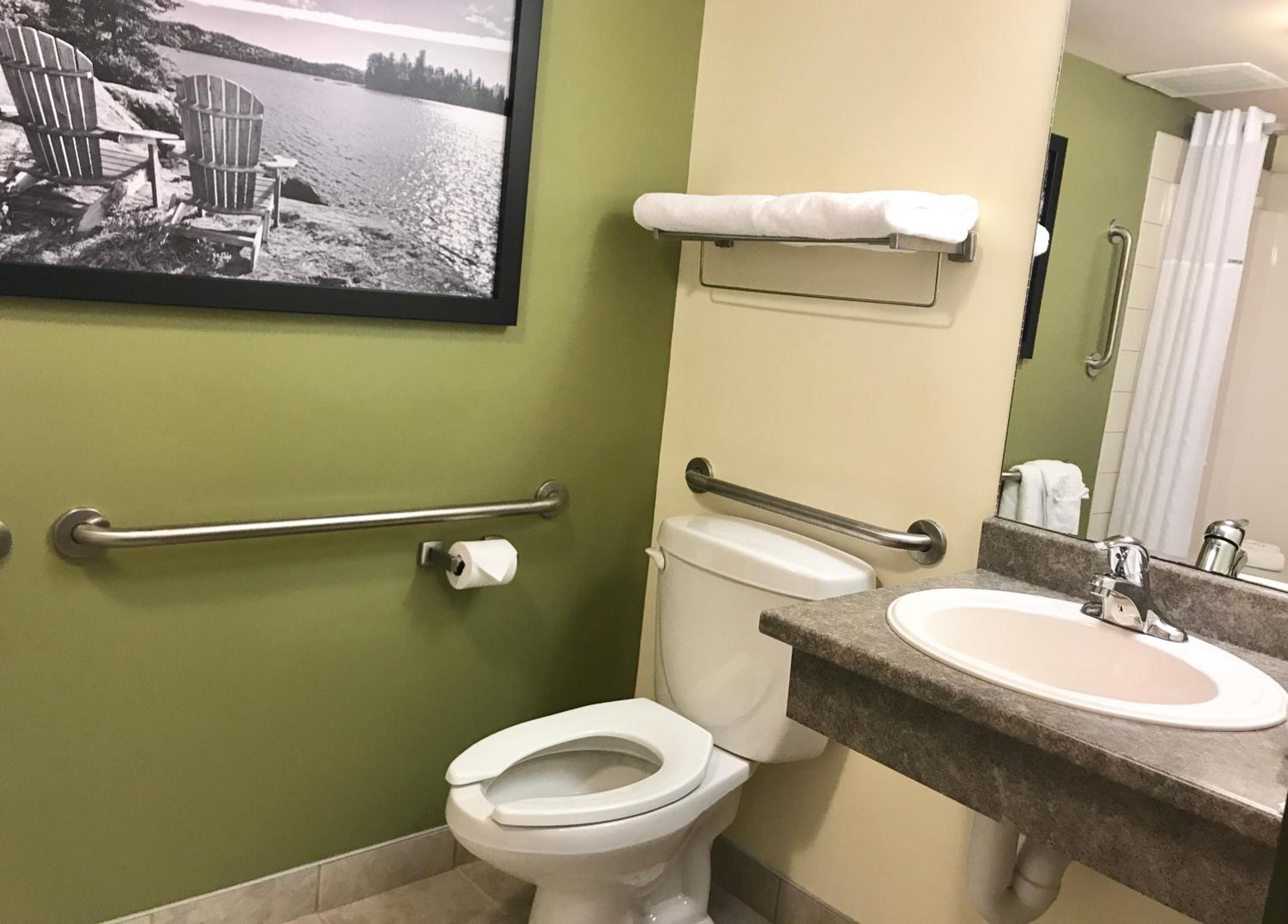 Queen Room - Disability Access - Photo 3