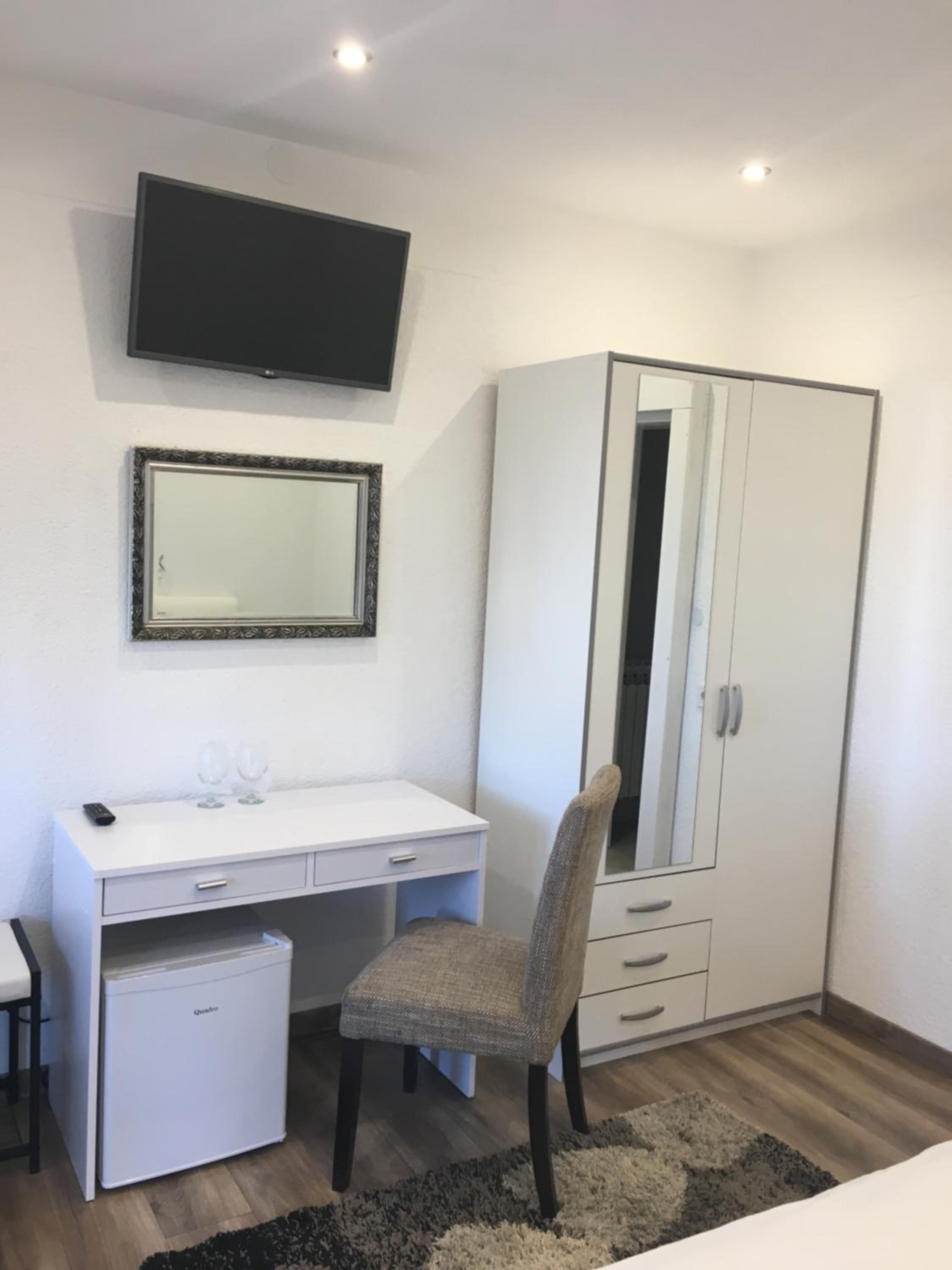 Double Room - Photo 27