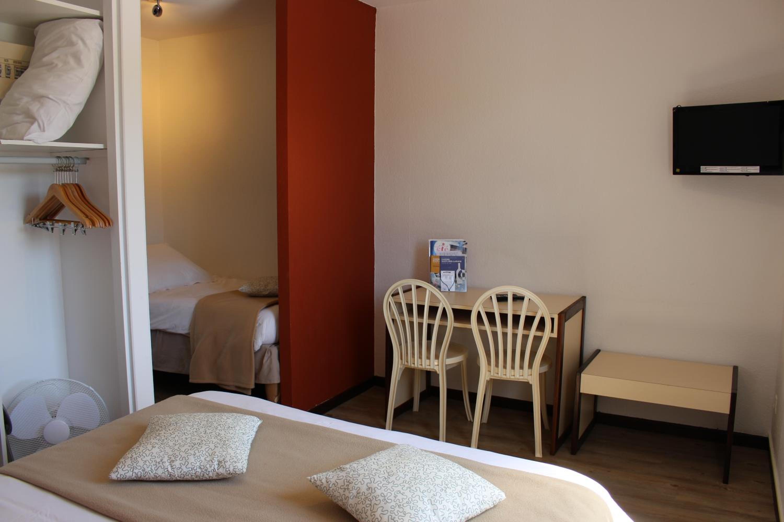 Triple Room - 1st Floor - Photo 11