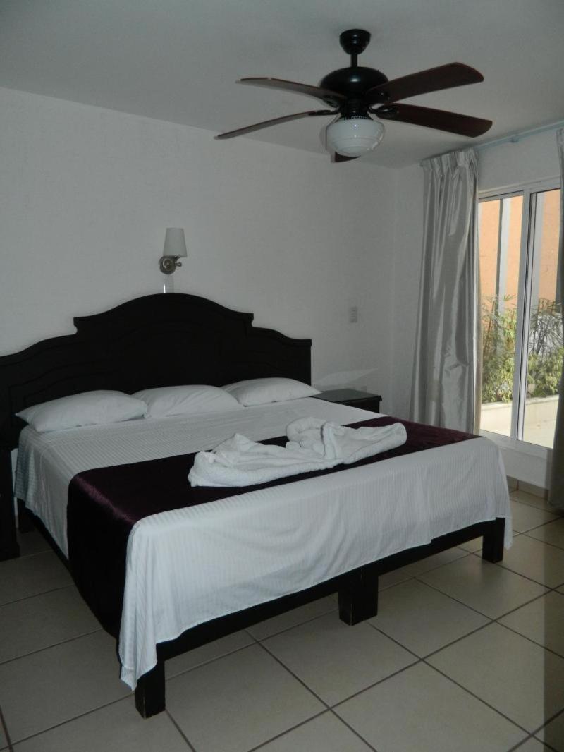 Queen Room with Fan