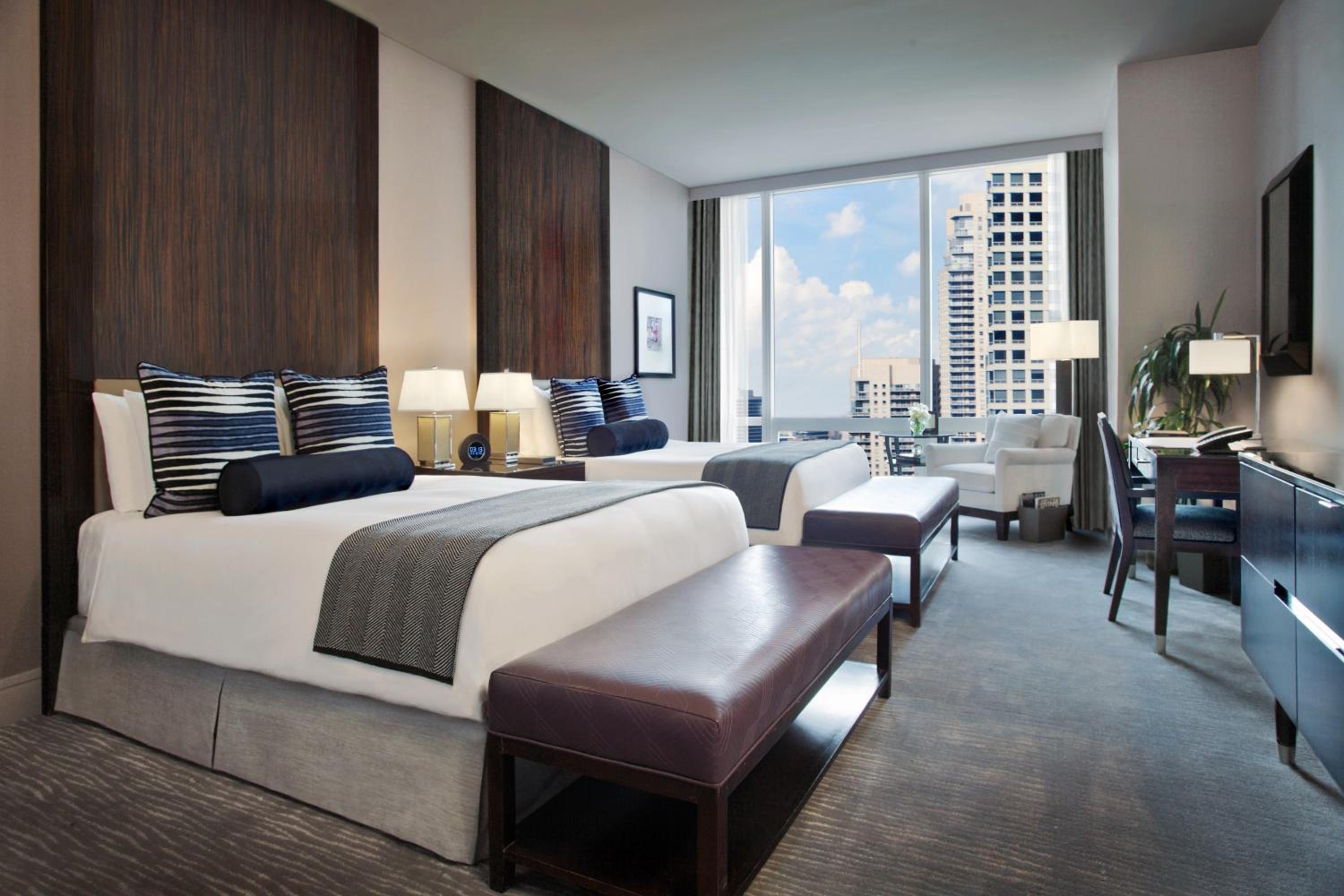 Deluxe Queen Room with Two Queen Beds and City View - Photo 3