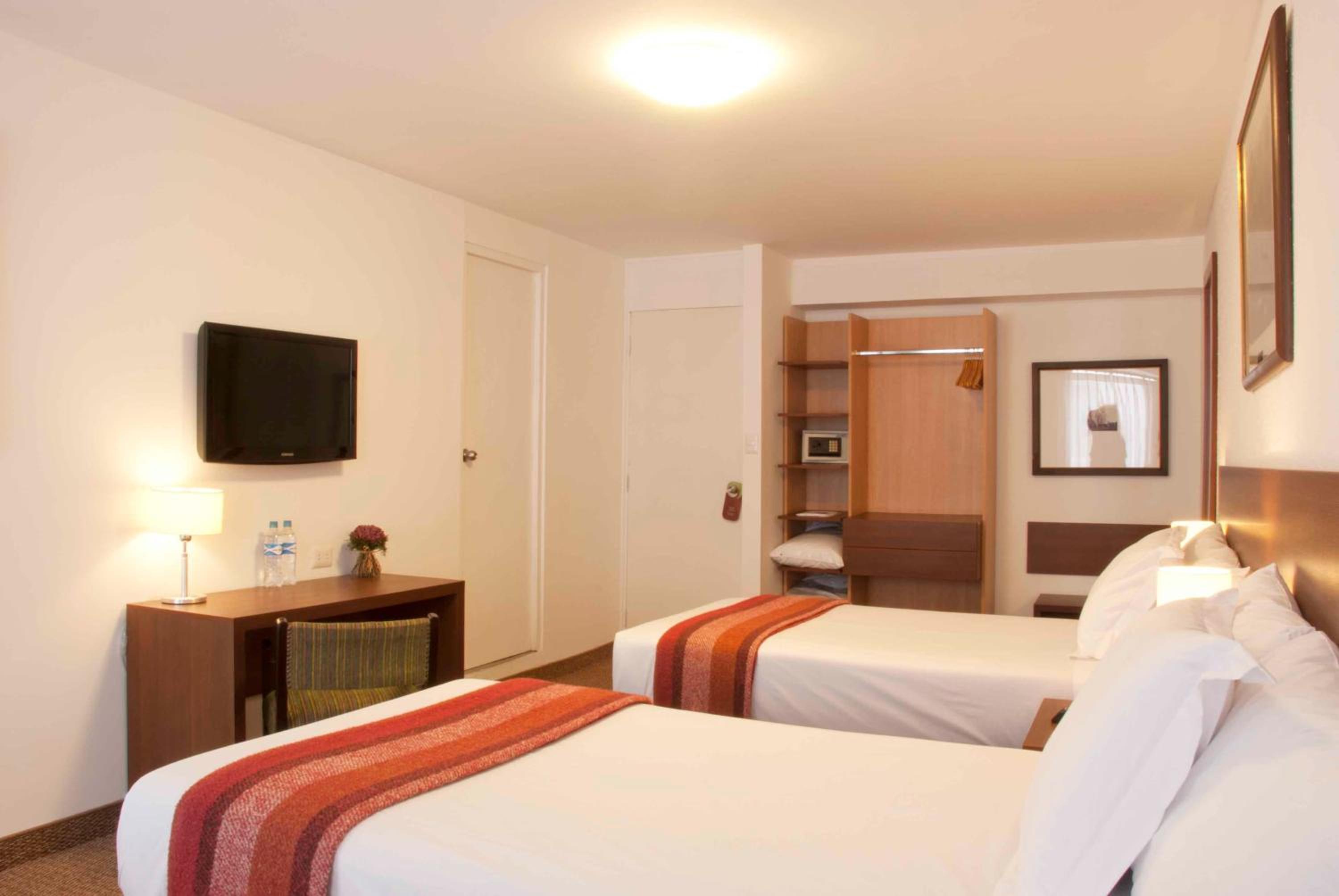 Double or Twin Room - Photo 2