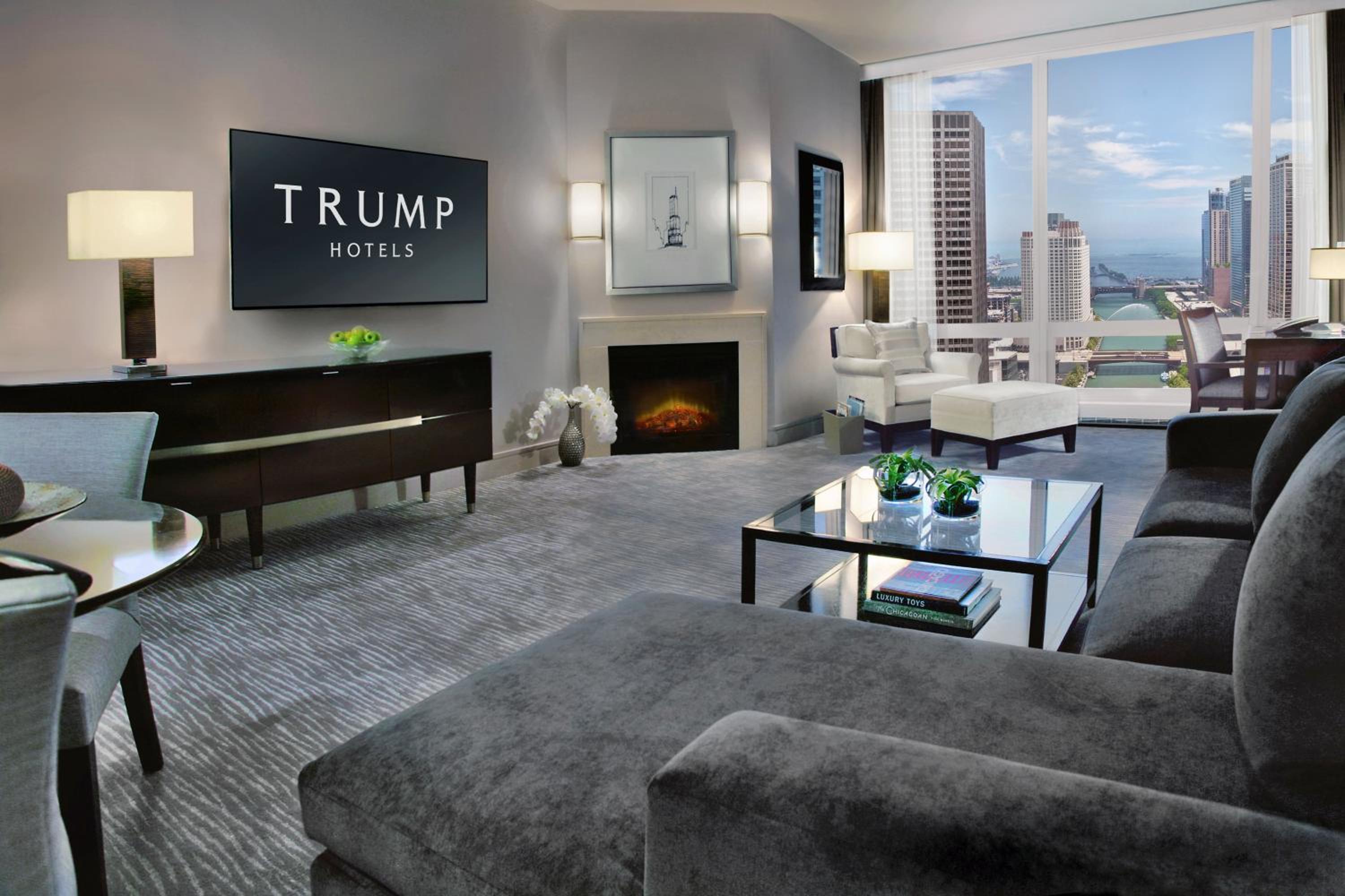 Deluxe King Suite with River View