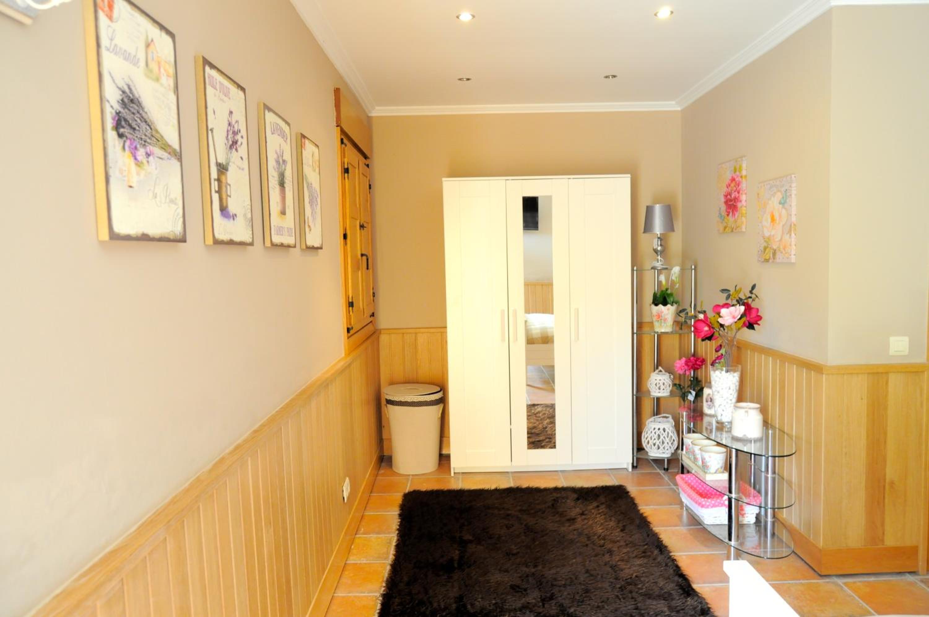 Quadruple Room with Garden View - Photo 2