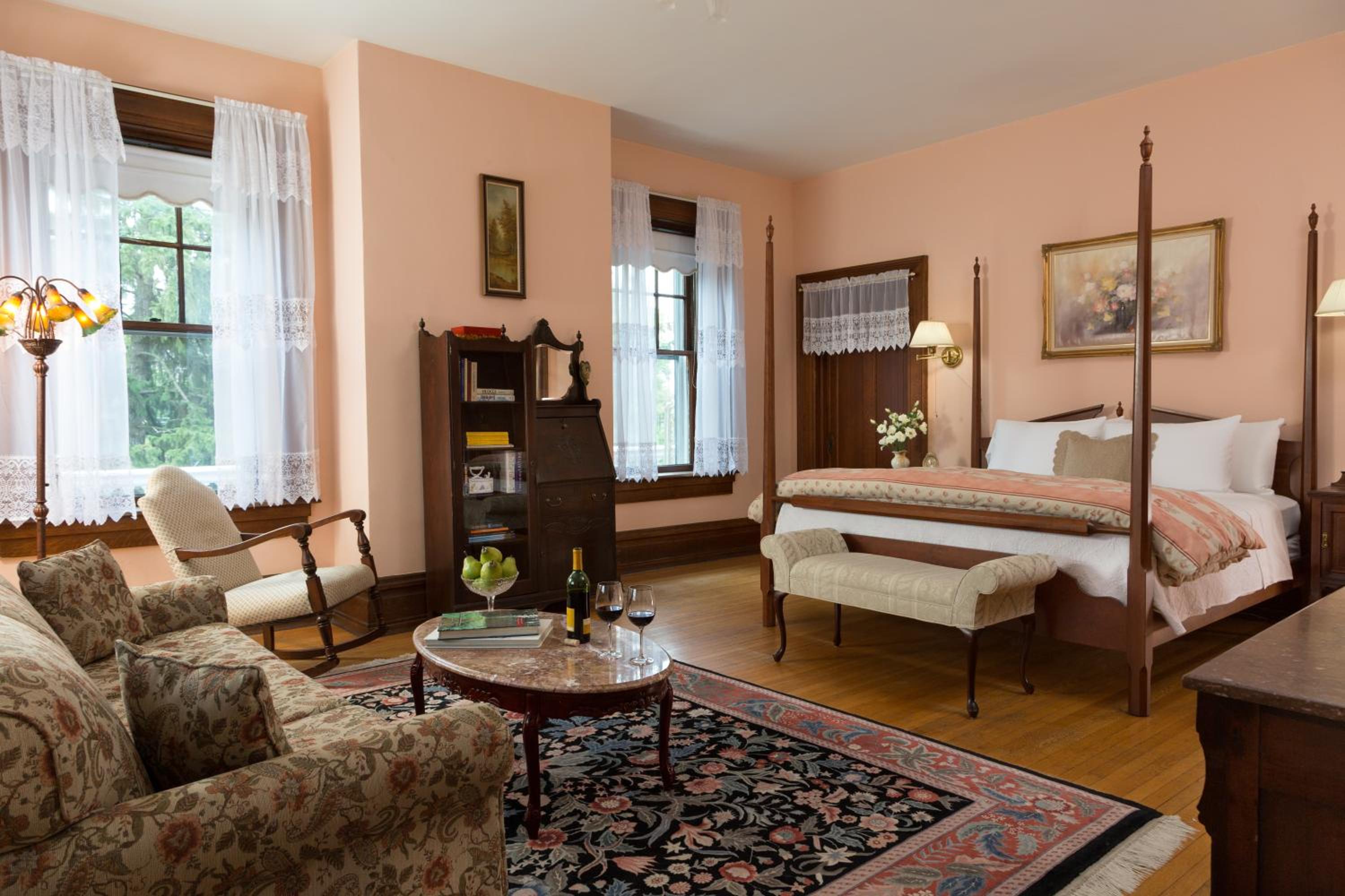 King Suite with Spa Bath photo 1