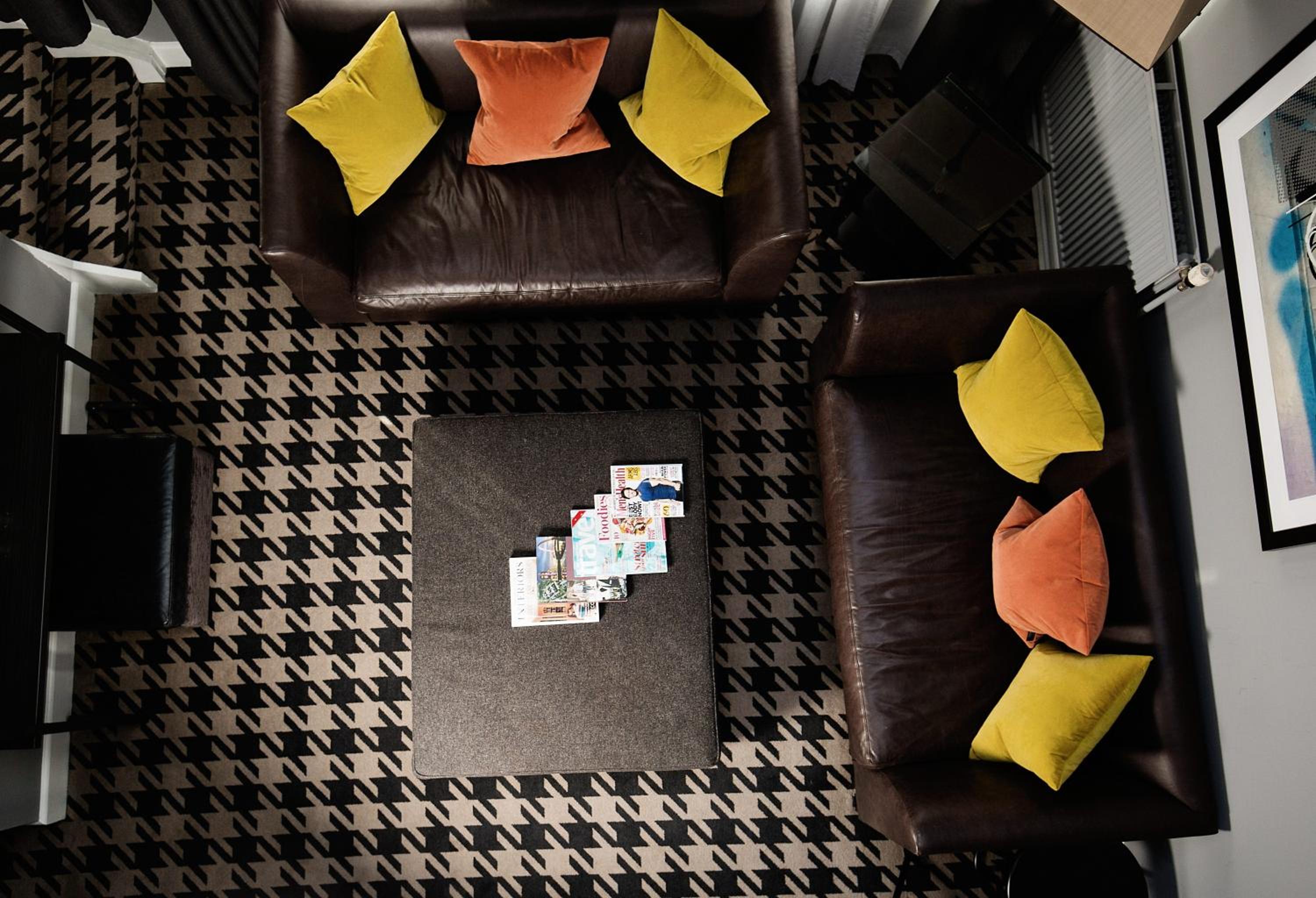Suite - Photo 5