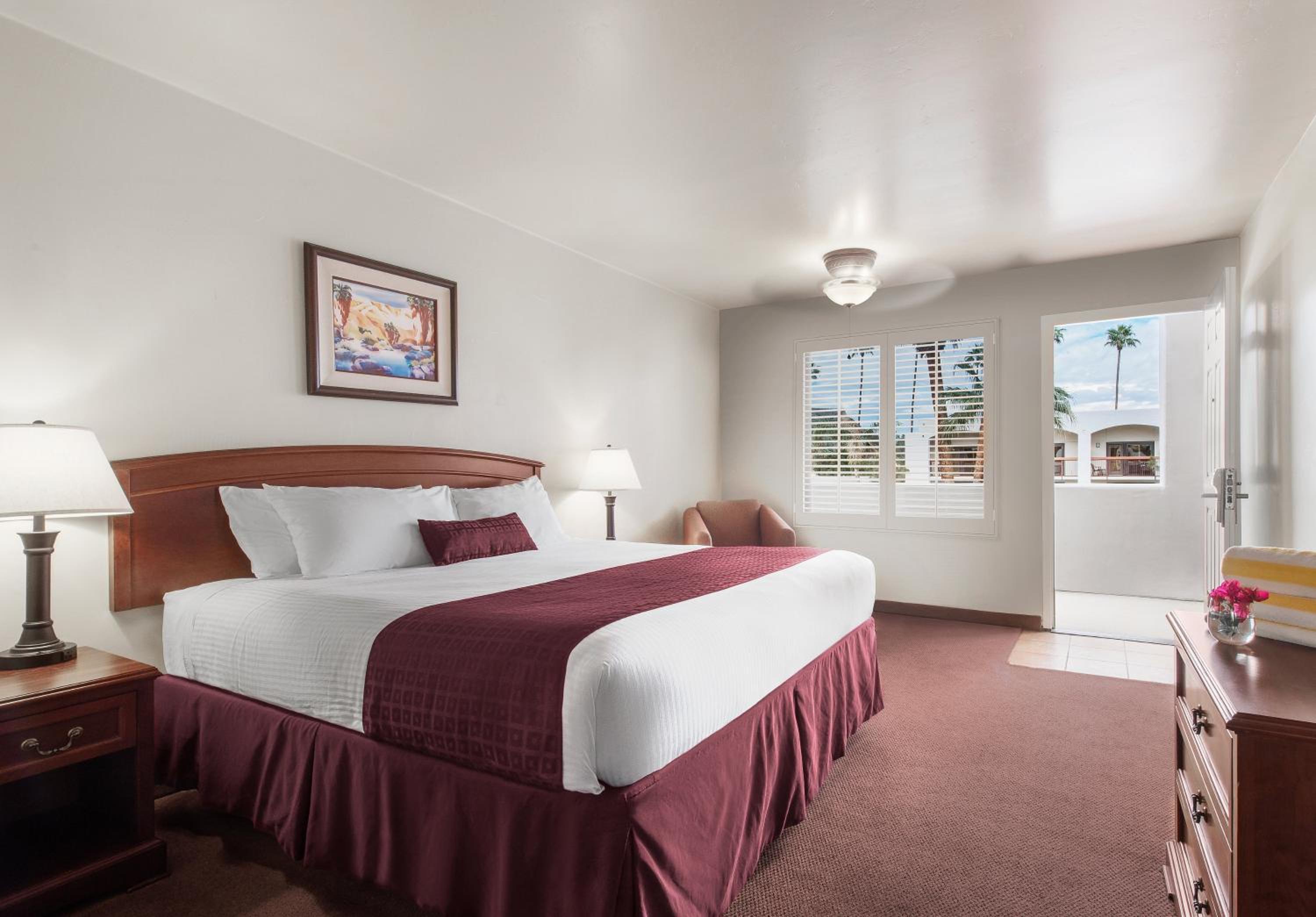 Standard King Room - Photo 1