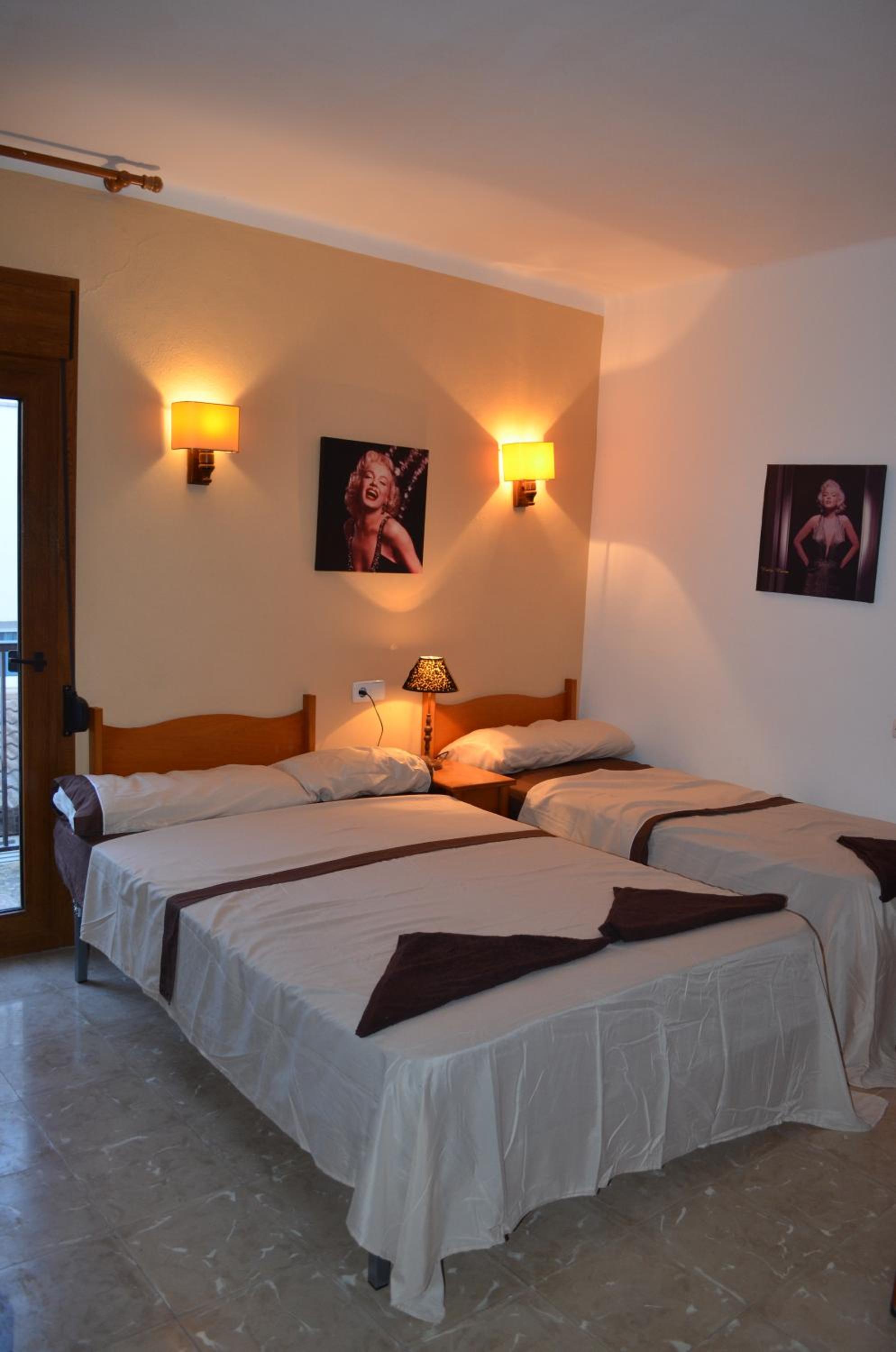 Habitación Doble con Baño Privado