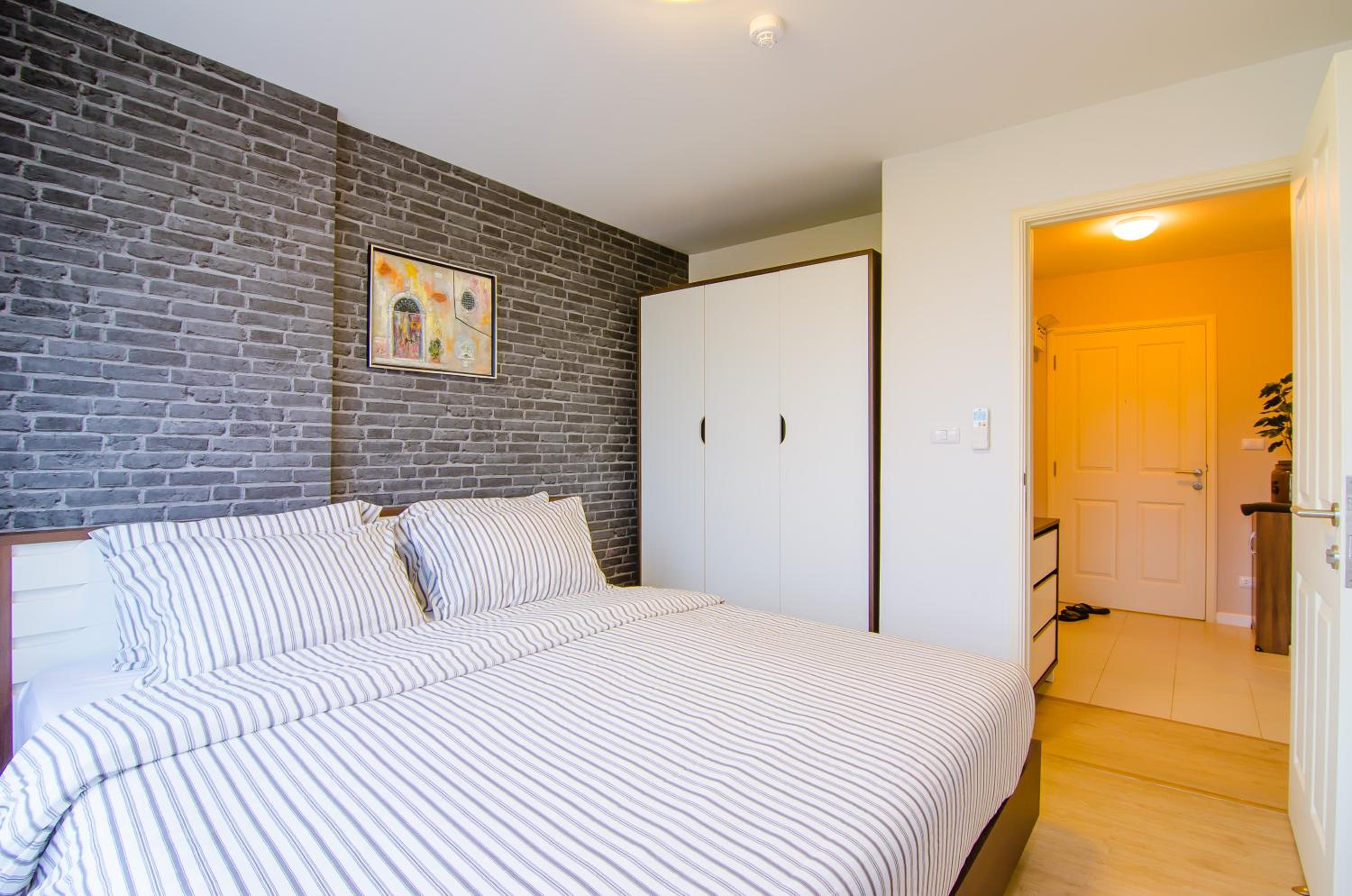 Two-Bedroom Apartment - Photo 36
