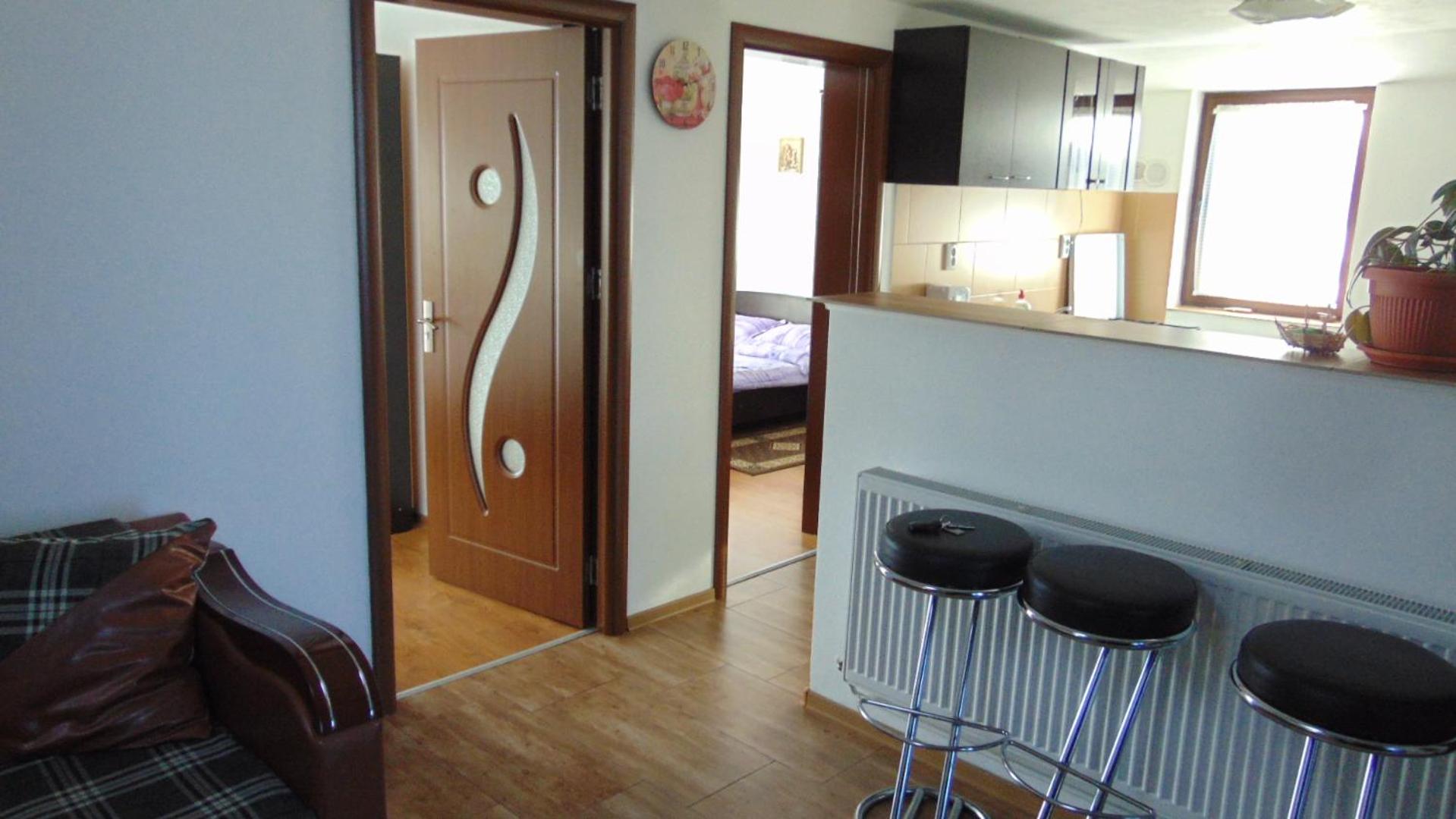Two-Bedroom Apartment with Balcony - Photo 19