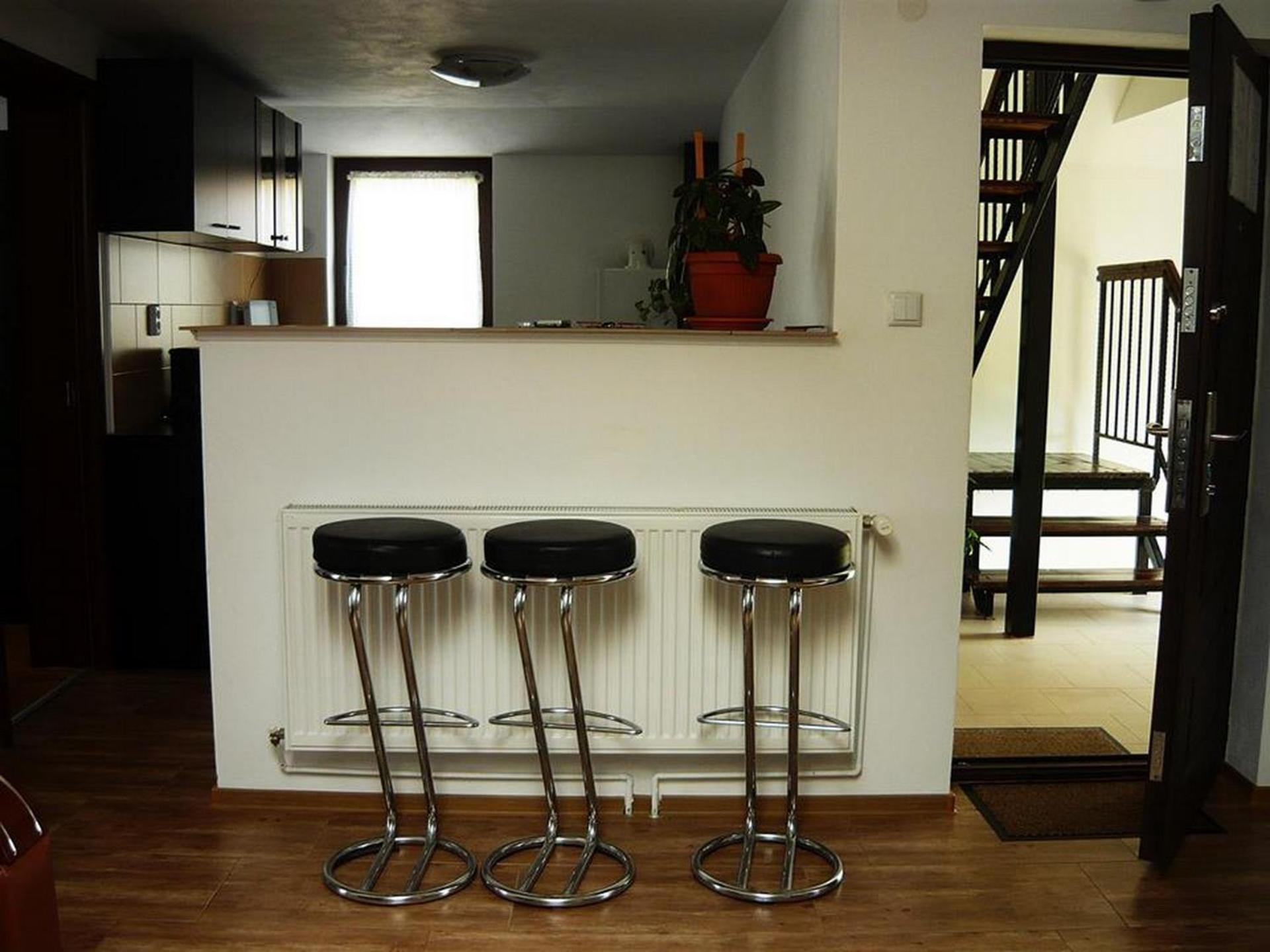 Two-Bedroom Apartment with Balcony - Photo 23