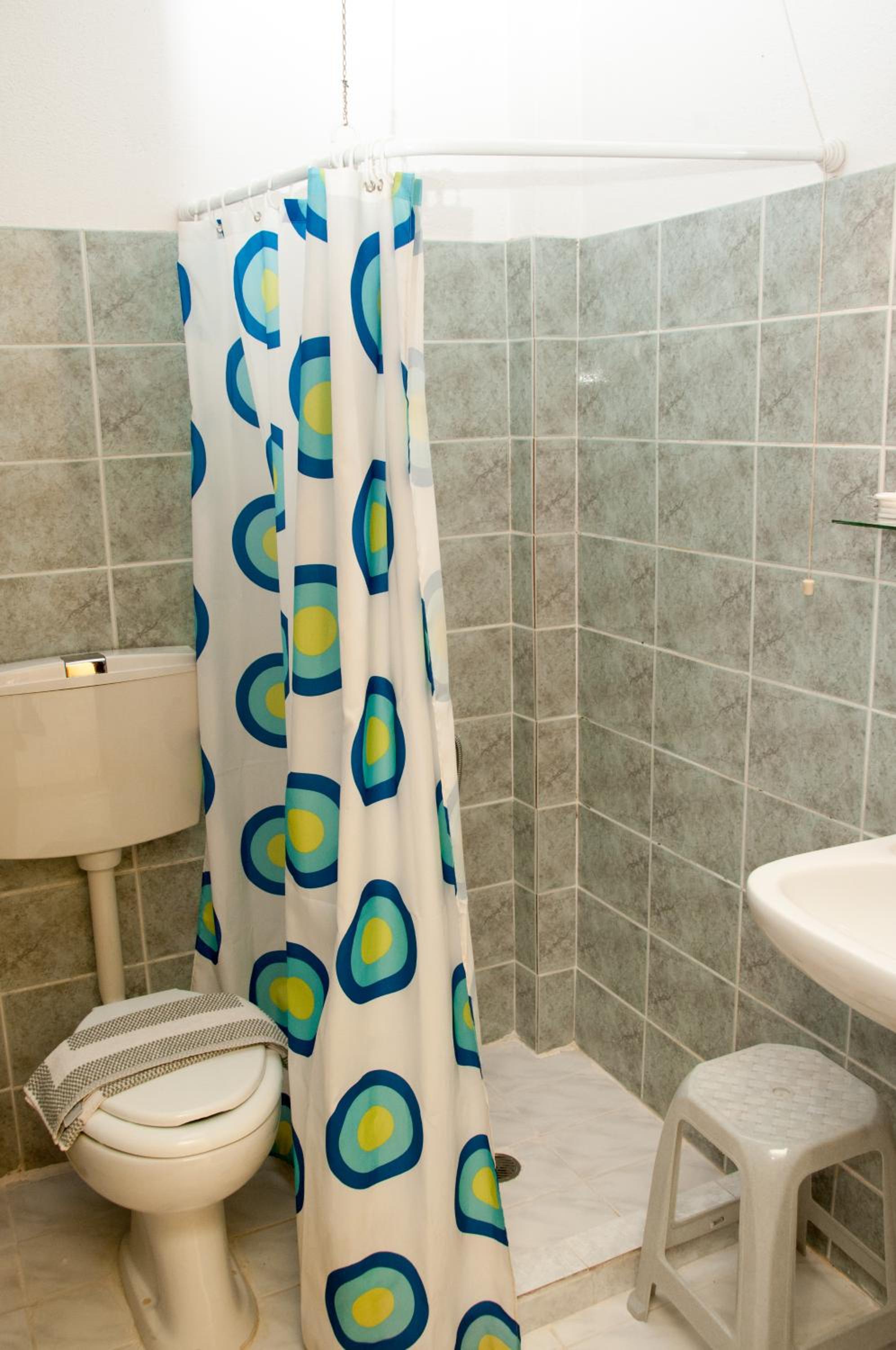 Quadruple Room - Photo 5