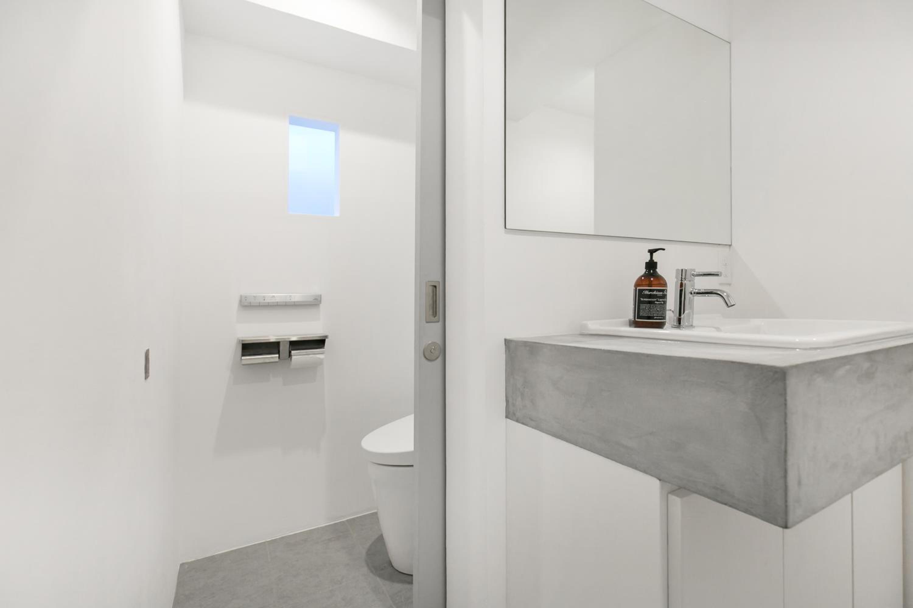 One-Bedroom Apartment - Photo 10