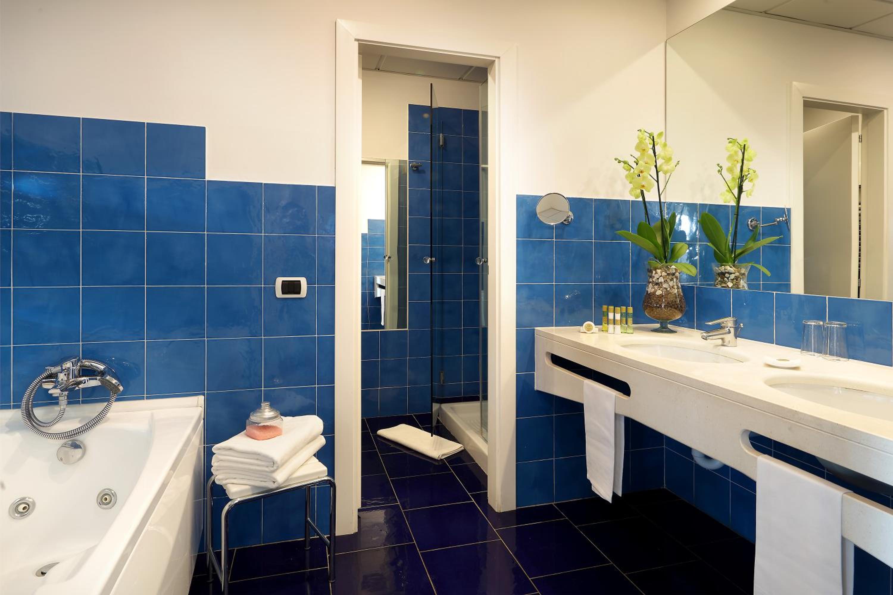 Junior Suite with Terrace and Premium Sea View - Photo 5