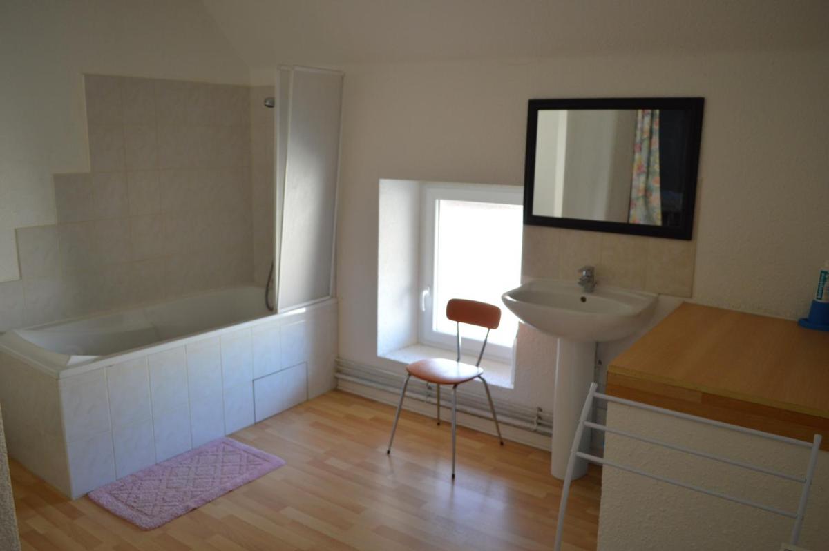 Two-Bedroom Apartment photo 2