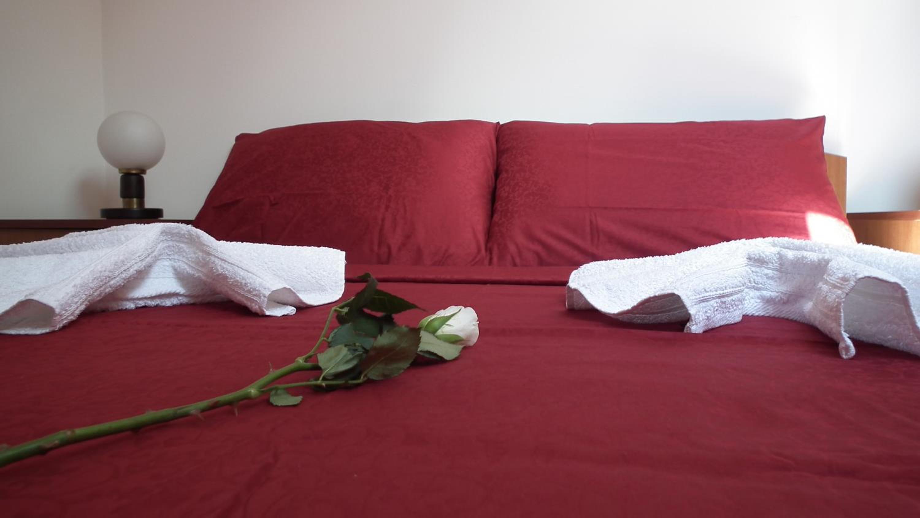 Standard Double or Twin Room - Photo 3