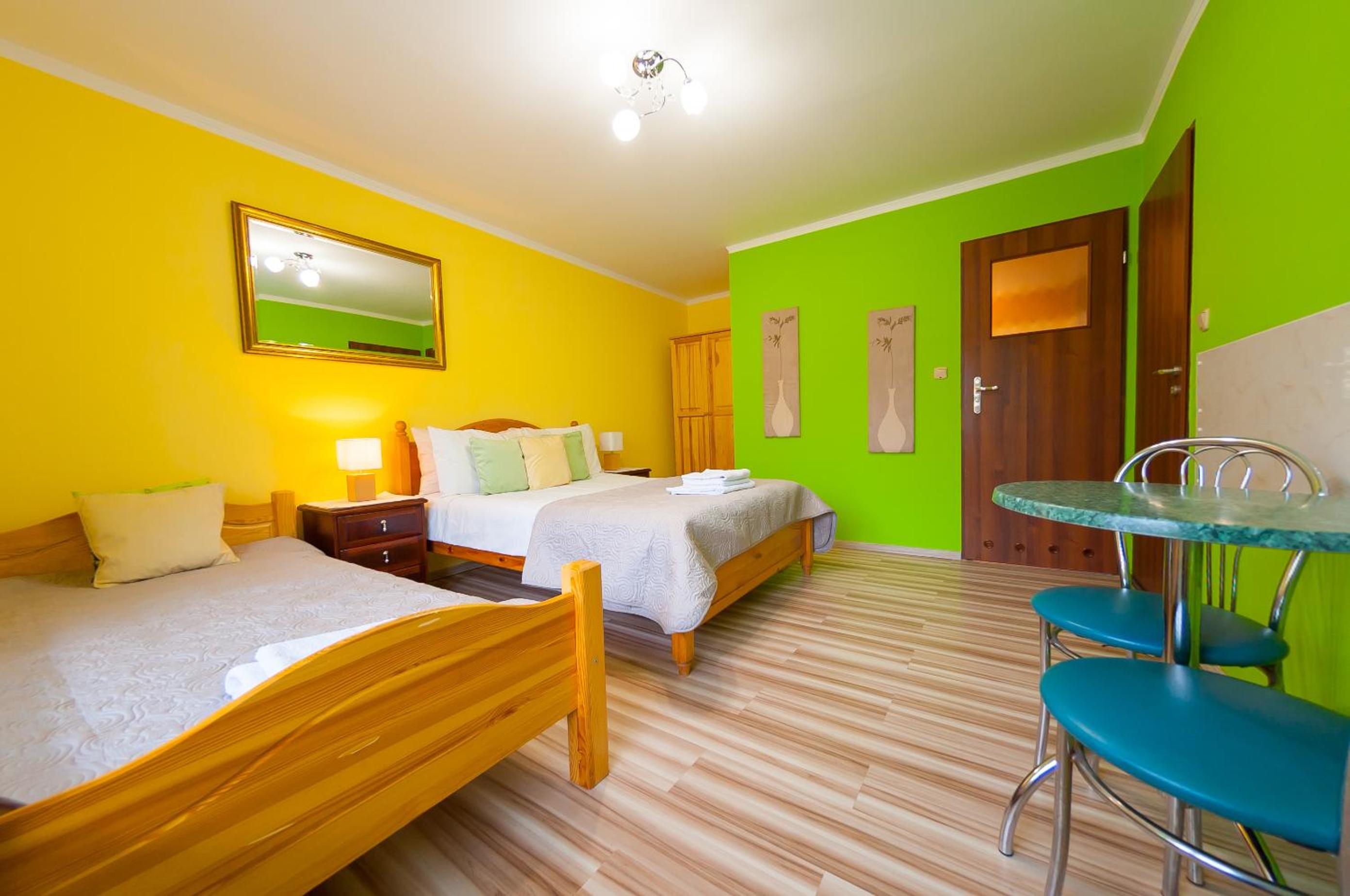 Triple Room with Bathroom photo 2
