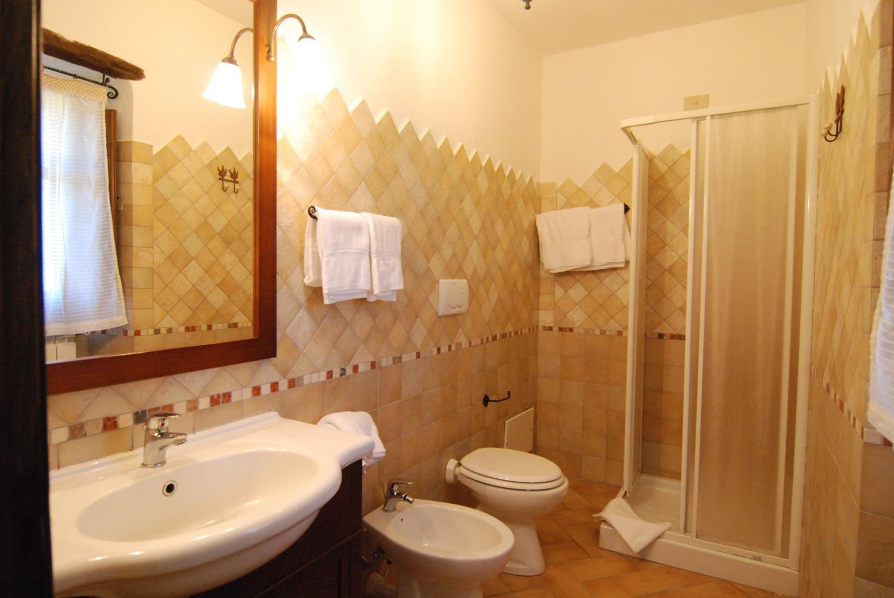 Standard Double Room - Photo 6