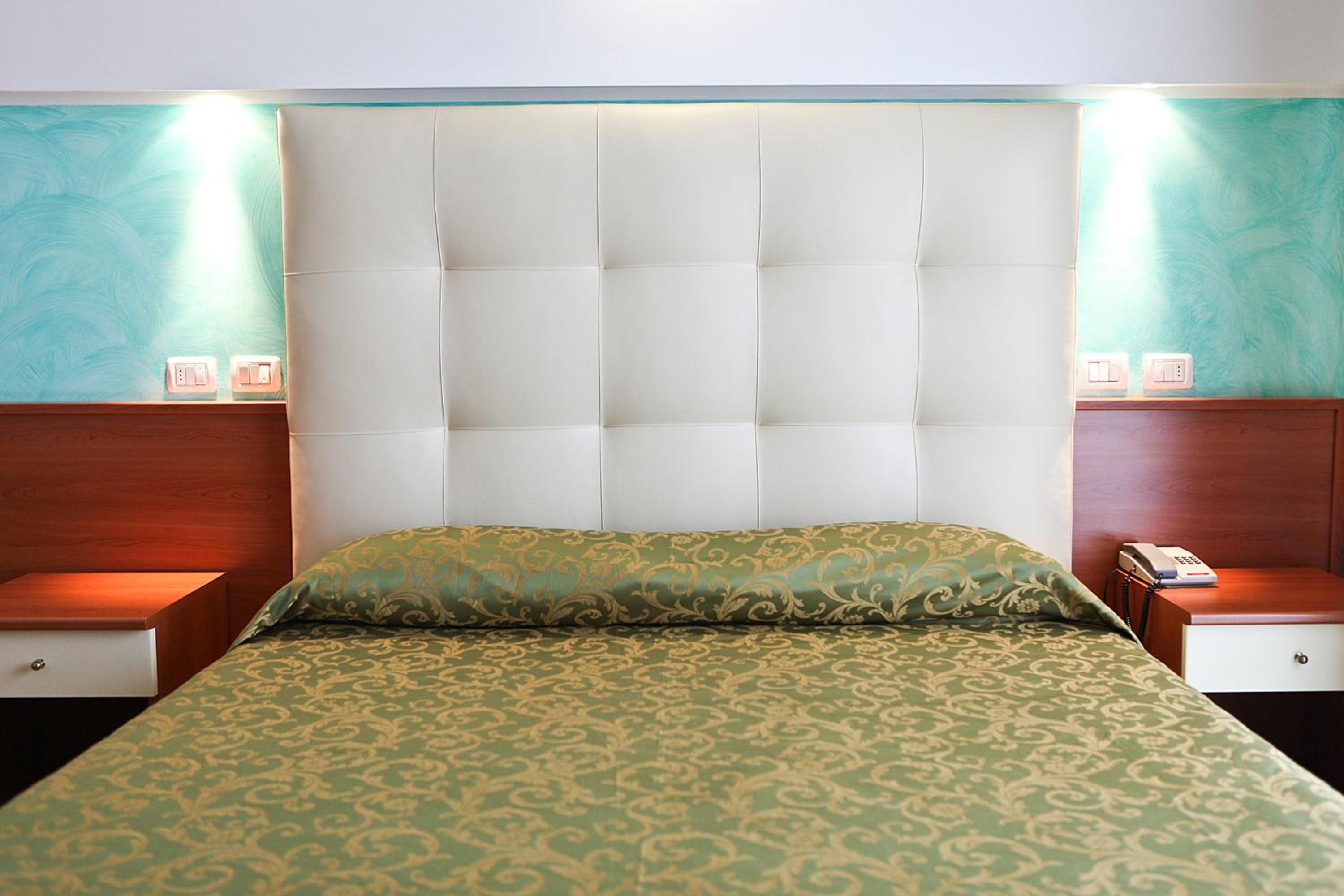 Double Room - Photo 13