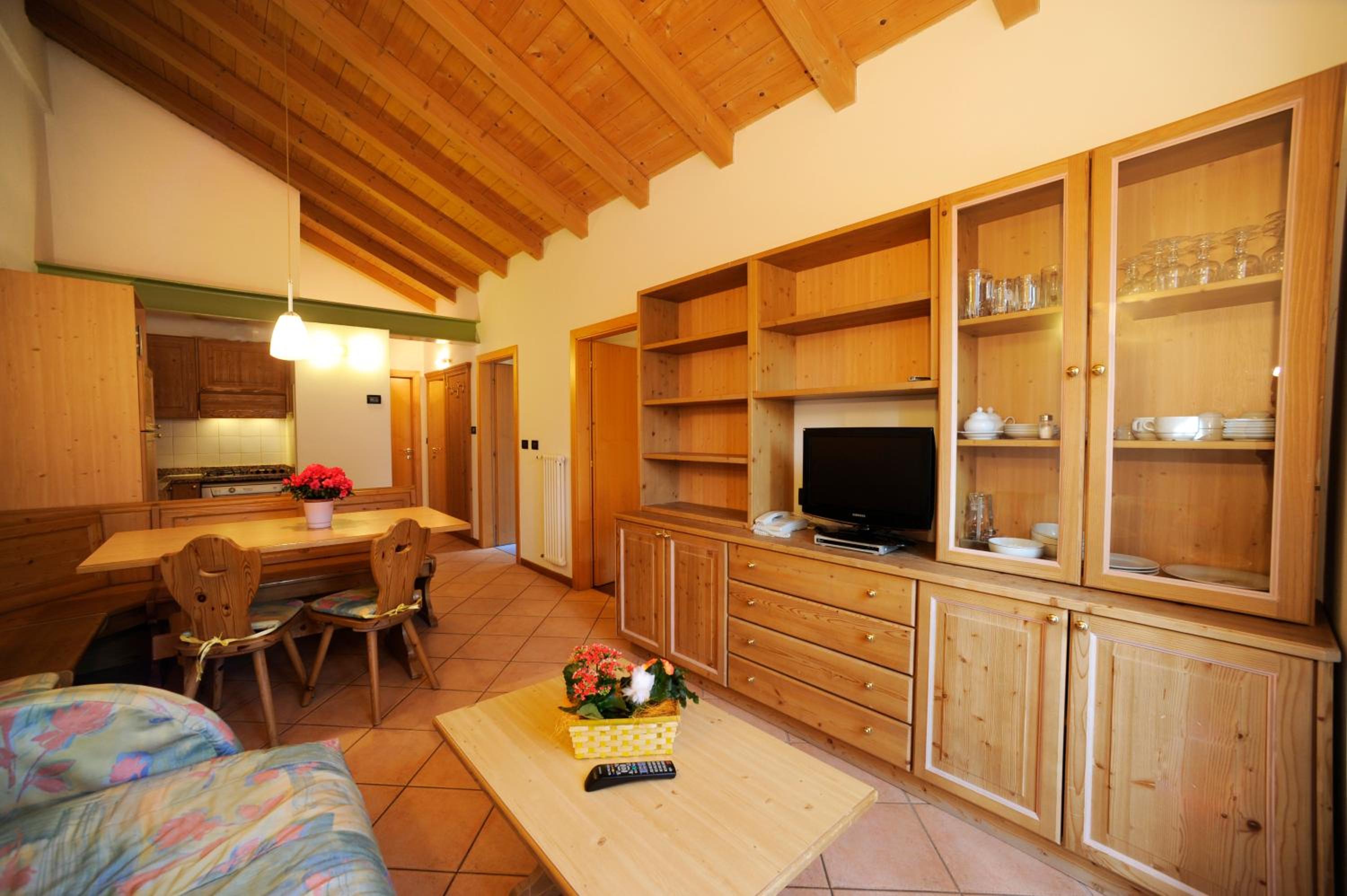 Two-Bedroom Apartment (6 Adults)