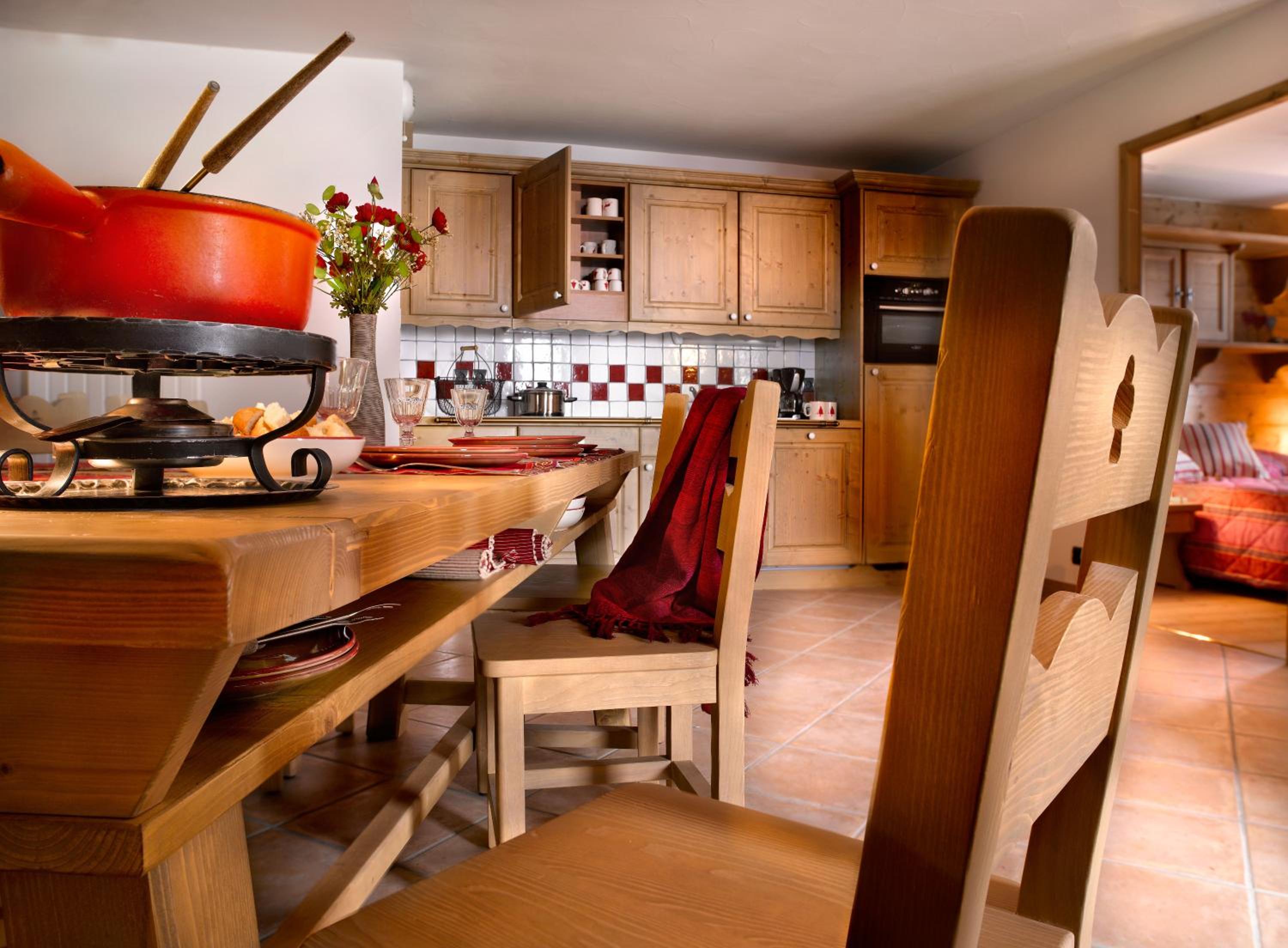 Two-Bedroom Apartment with Spa Access (6 Adults)  photo 2