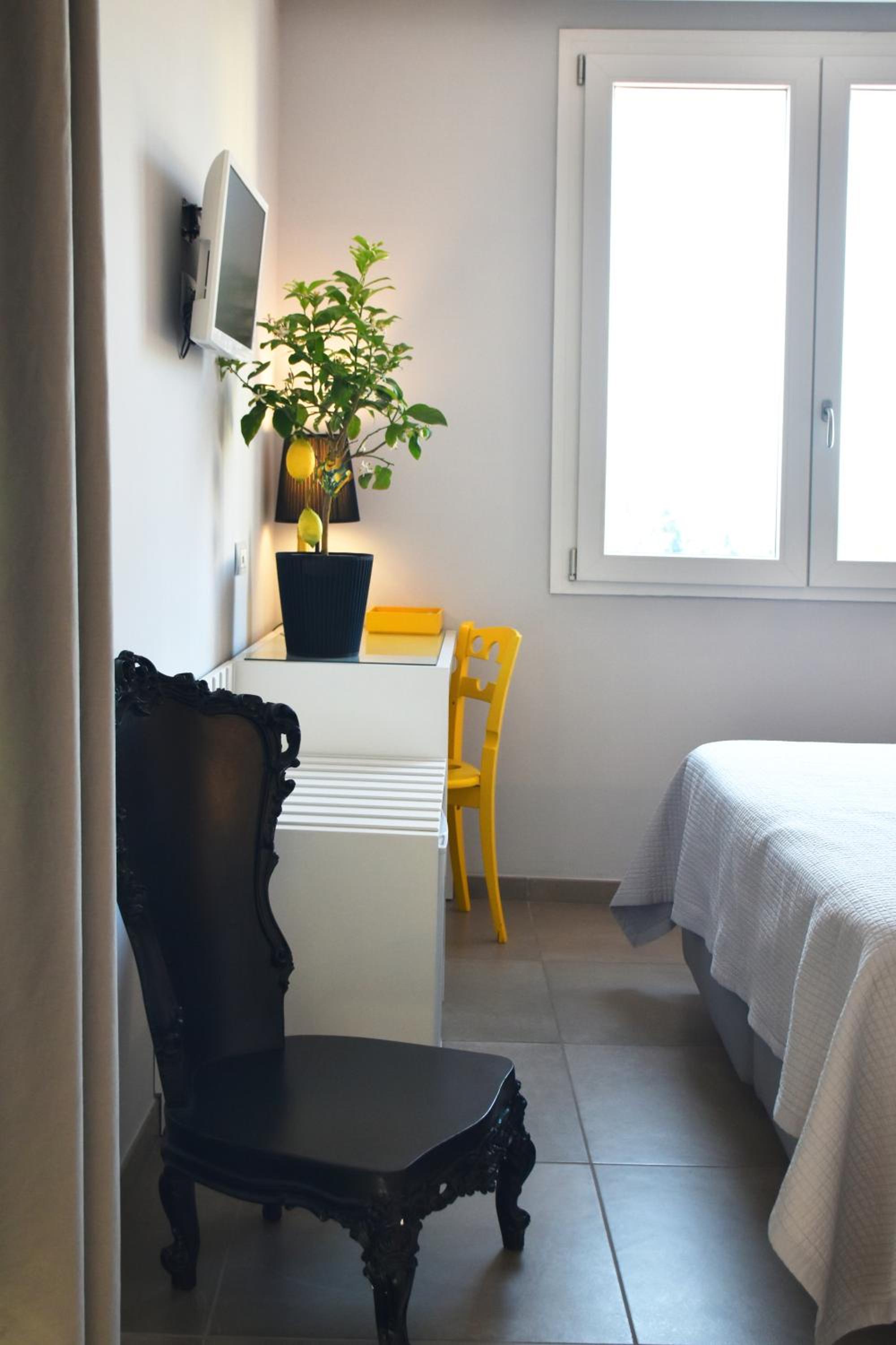 Superior Double or Twin Room with Terrace photo 2
