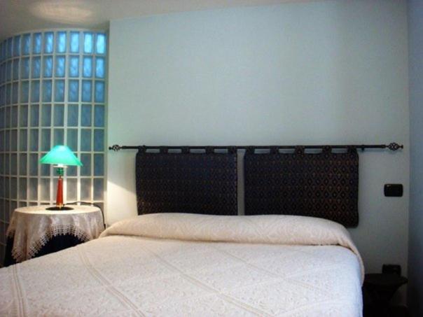 Double Room with Spa Bath - Photo 7