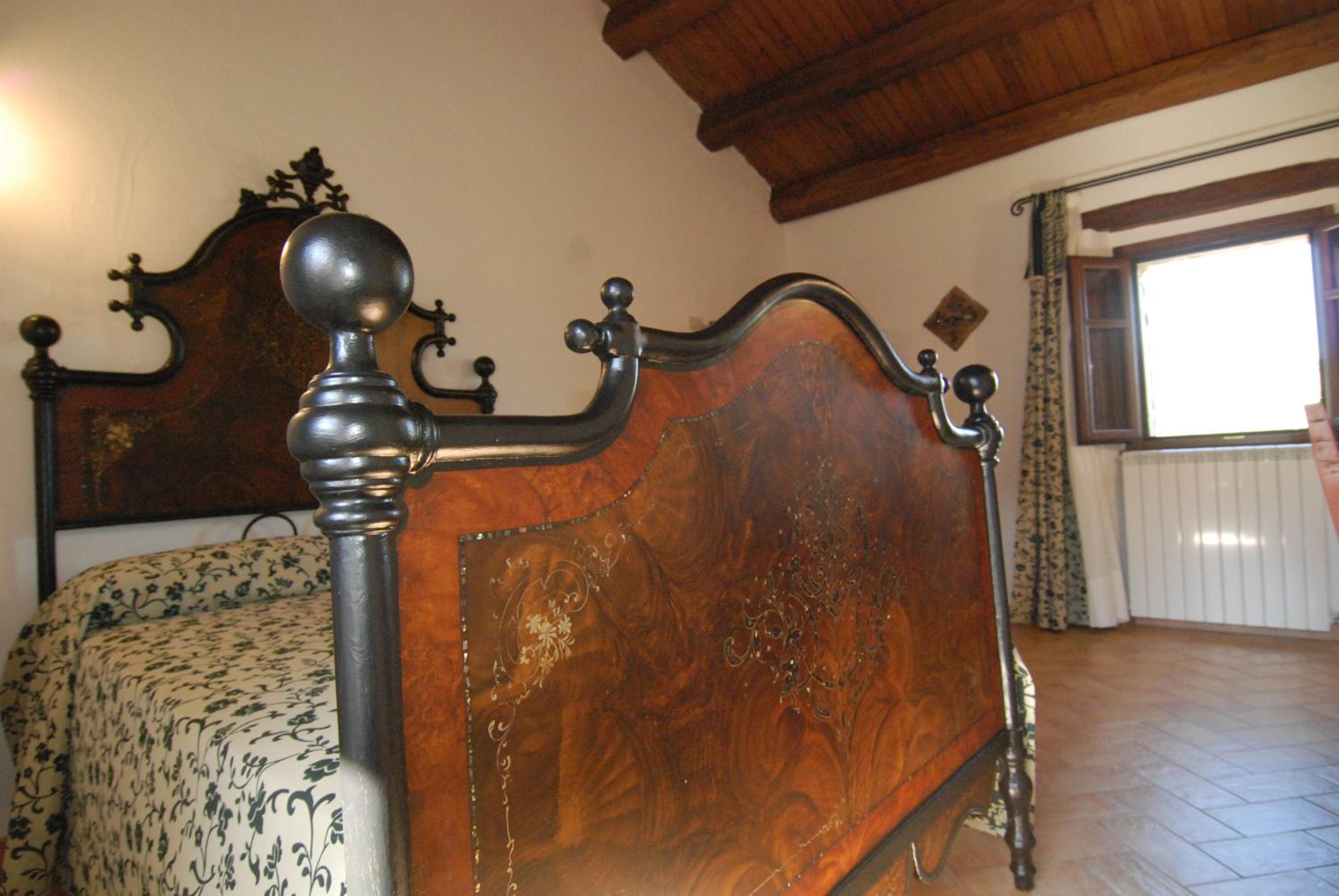 Double Room - Photo 7
