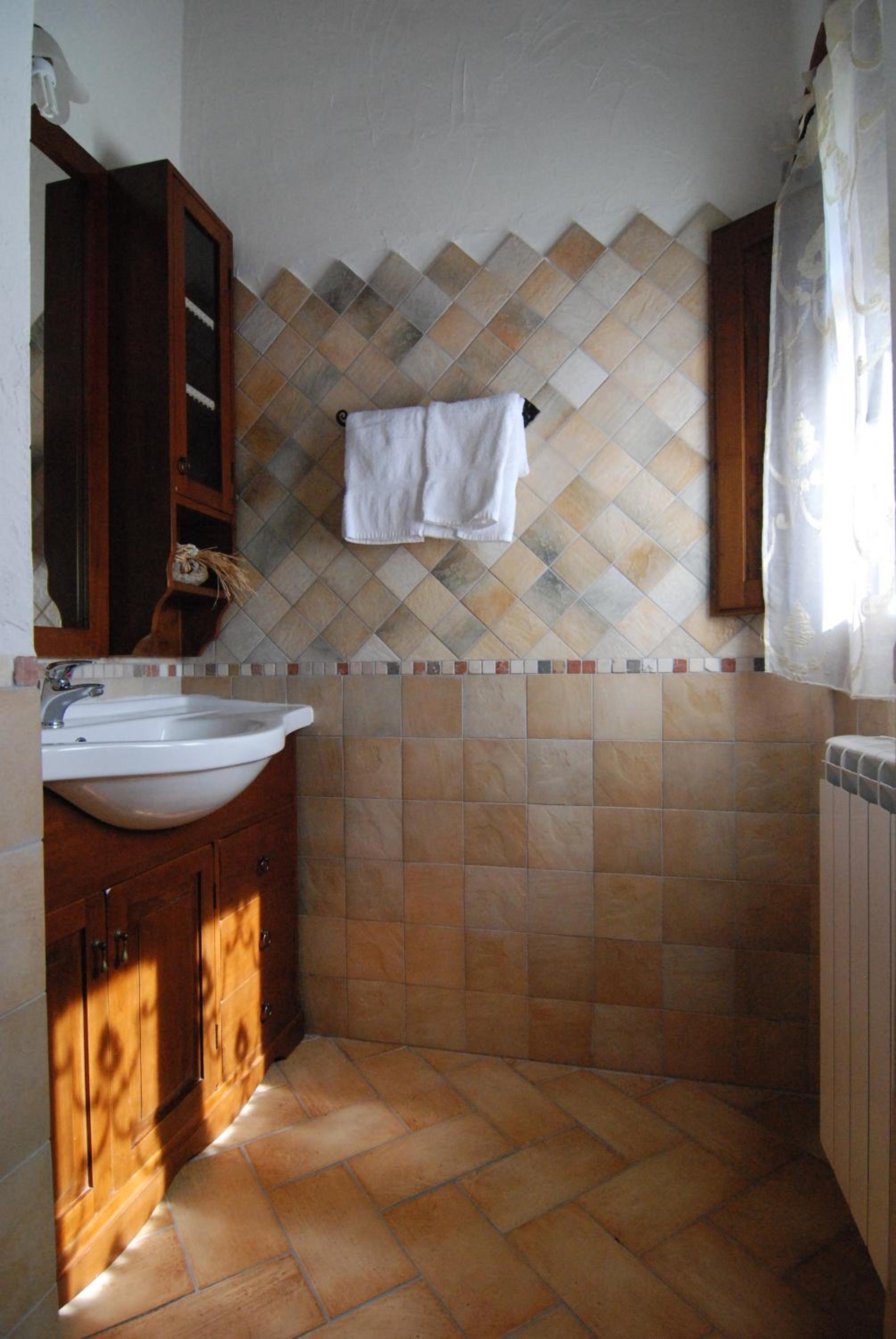 Double Room - Photo 6