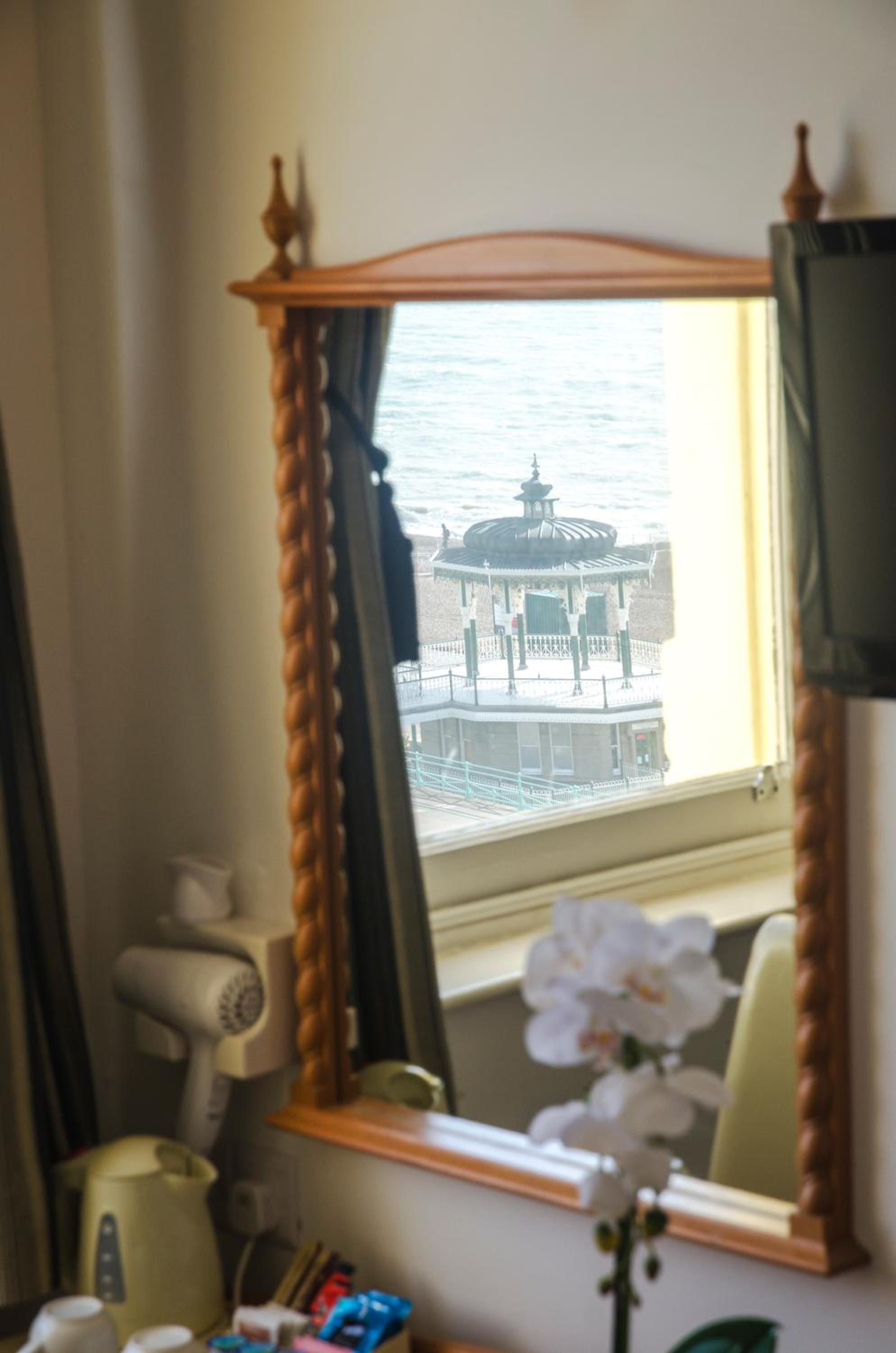 Double With Side Sea View - Photo 3