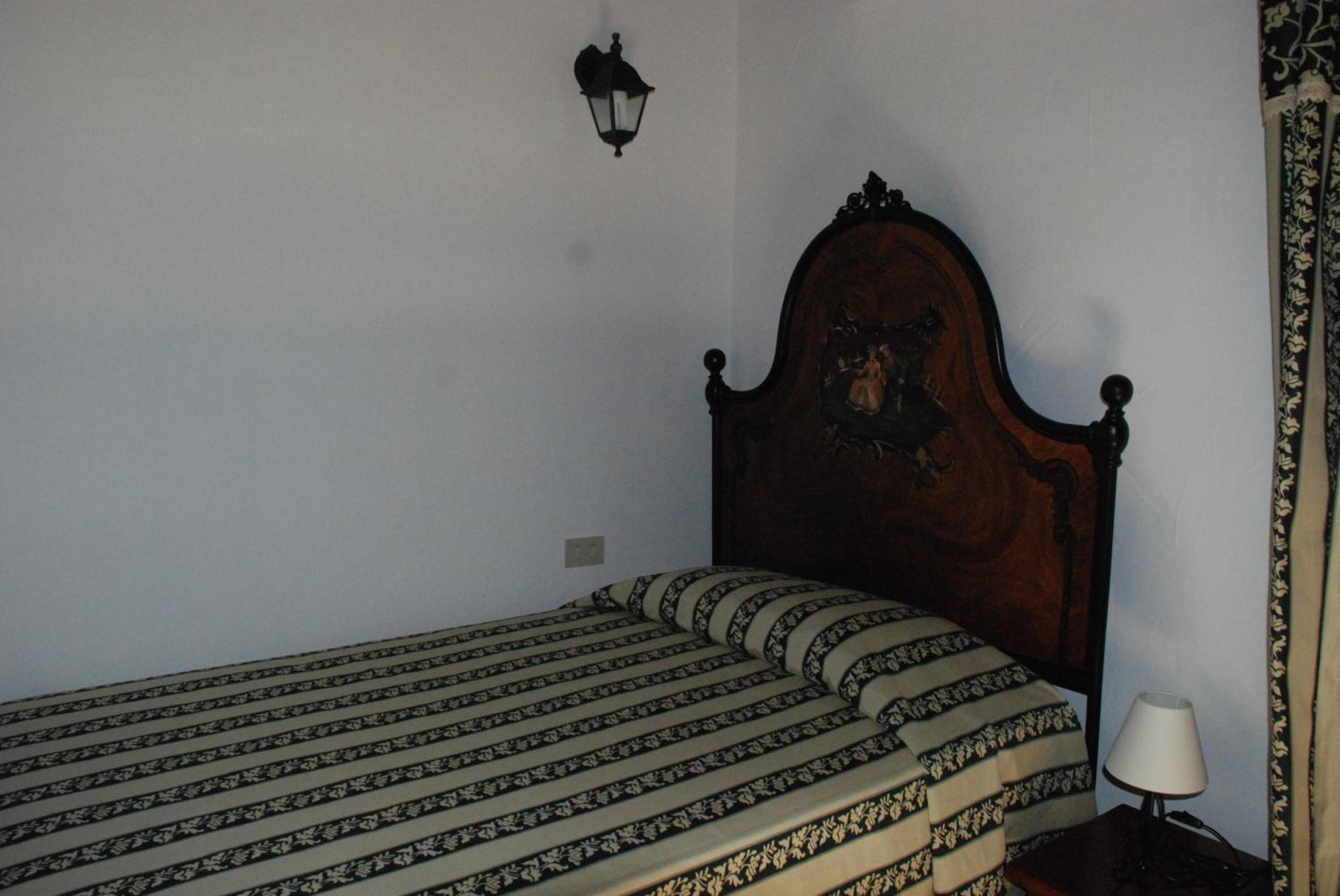 Deluxe Twin Room - Photo 10