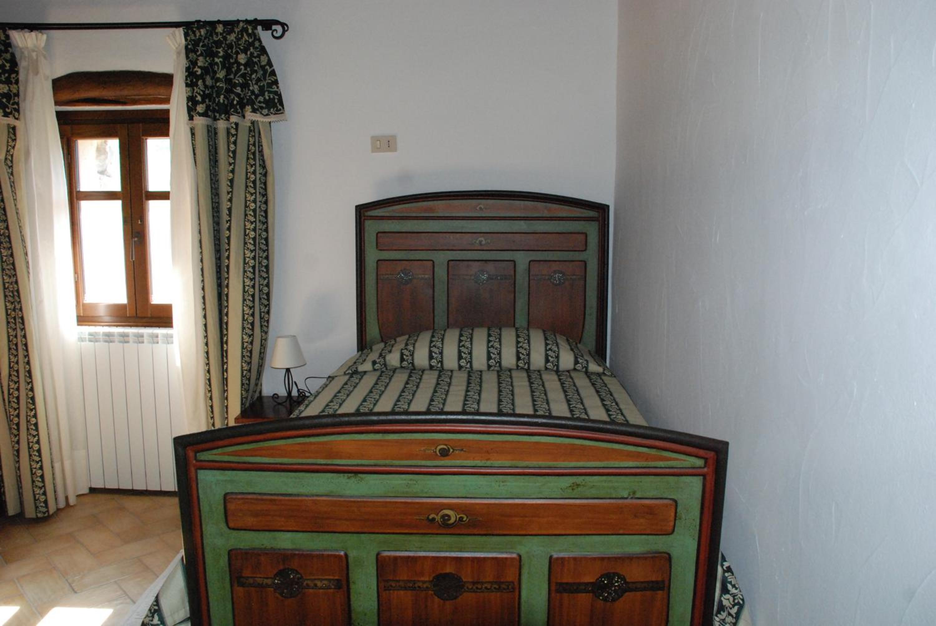 Deluxe Twin Room - Photo 12