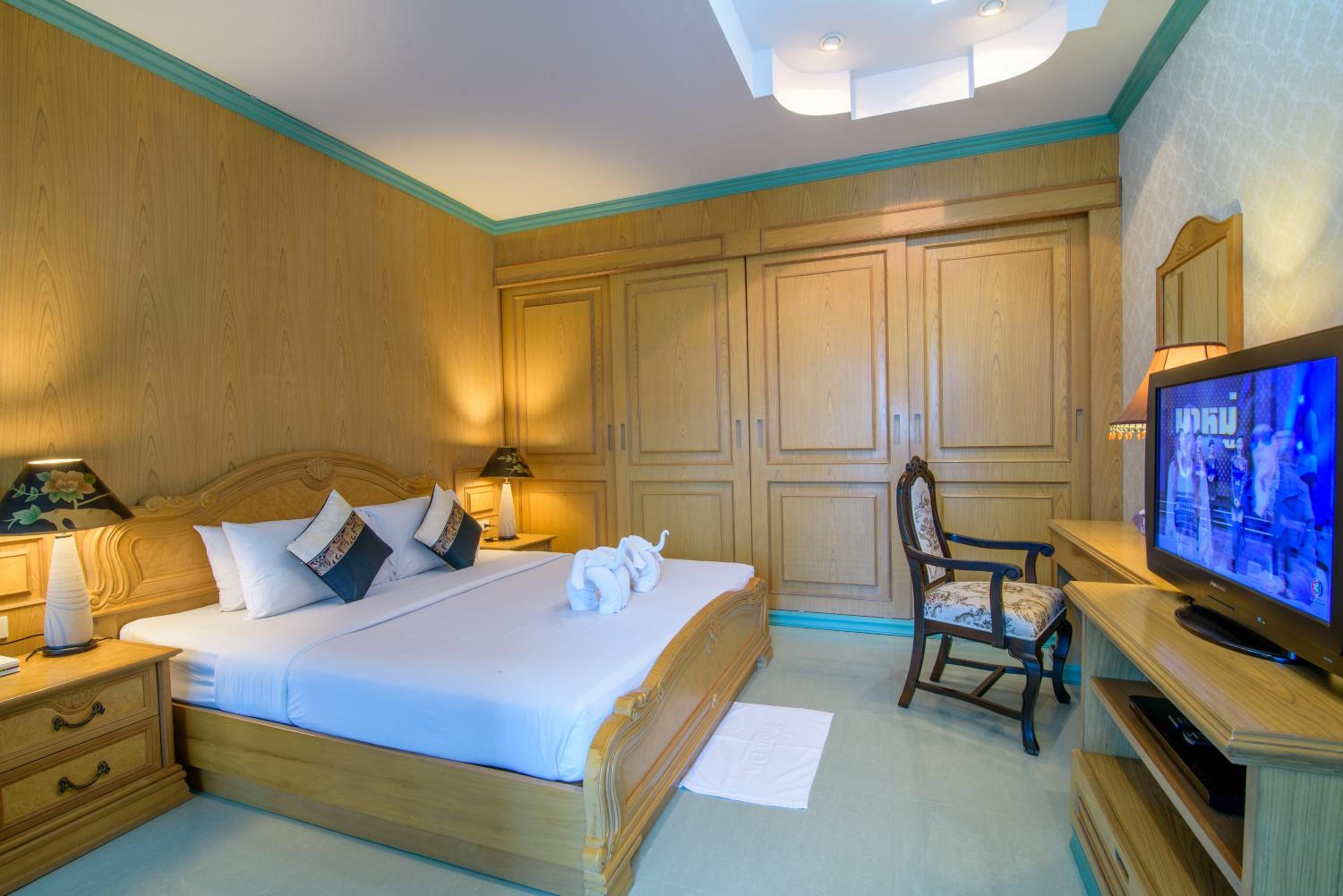 Suite - Photo 5
