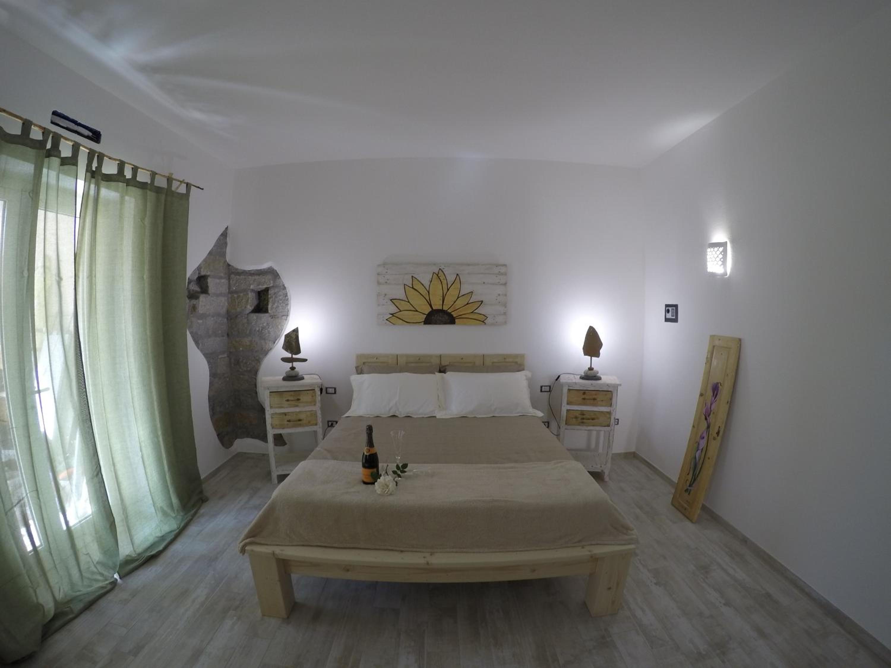 Double Room with Patio - Photo 38