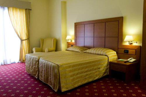 Double or Twin Room with Balcony - Photo 1