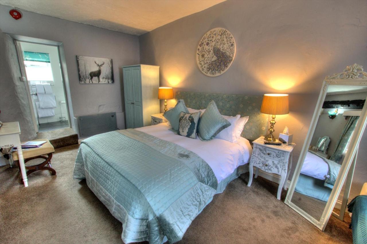 Double Room (Pets Allowed)