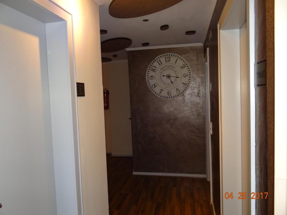 Budget Single Room with External Private Toilet  photo 2