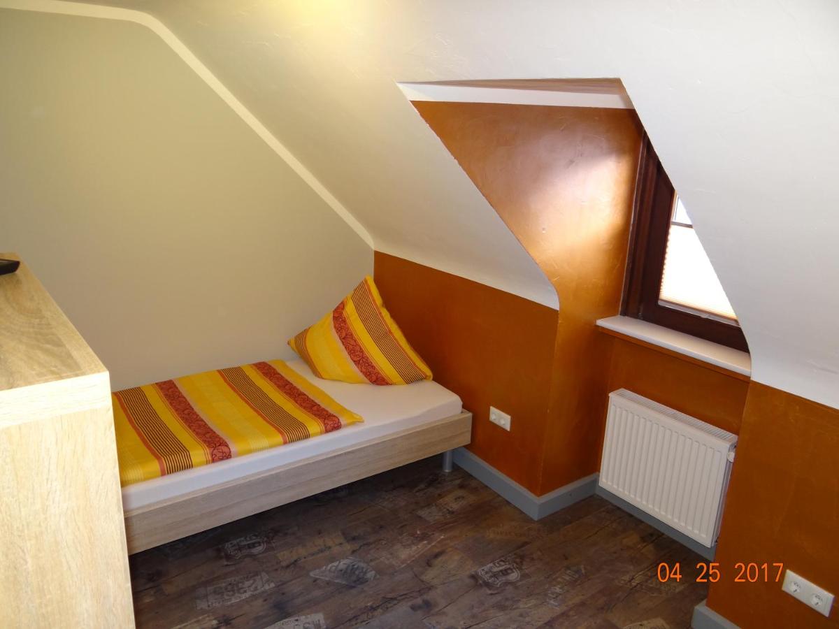Budget Double Room with External Private Toilet  photo 1