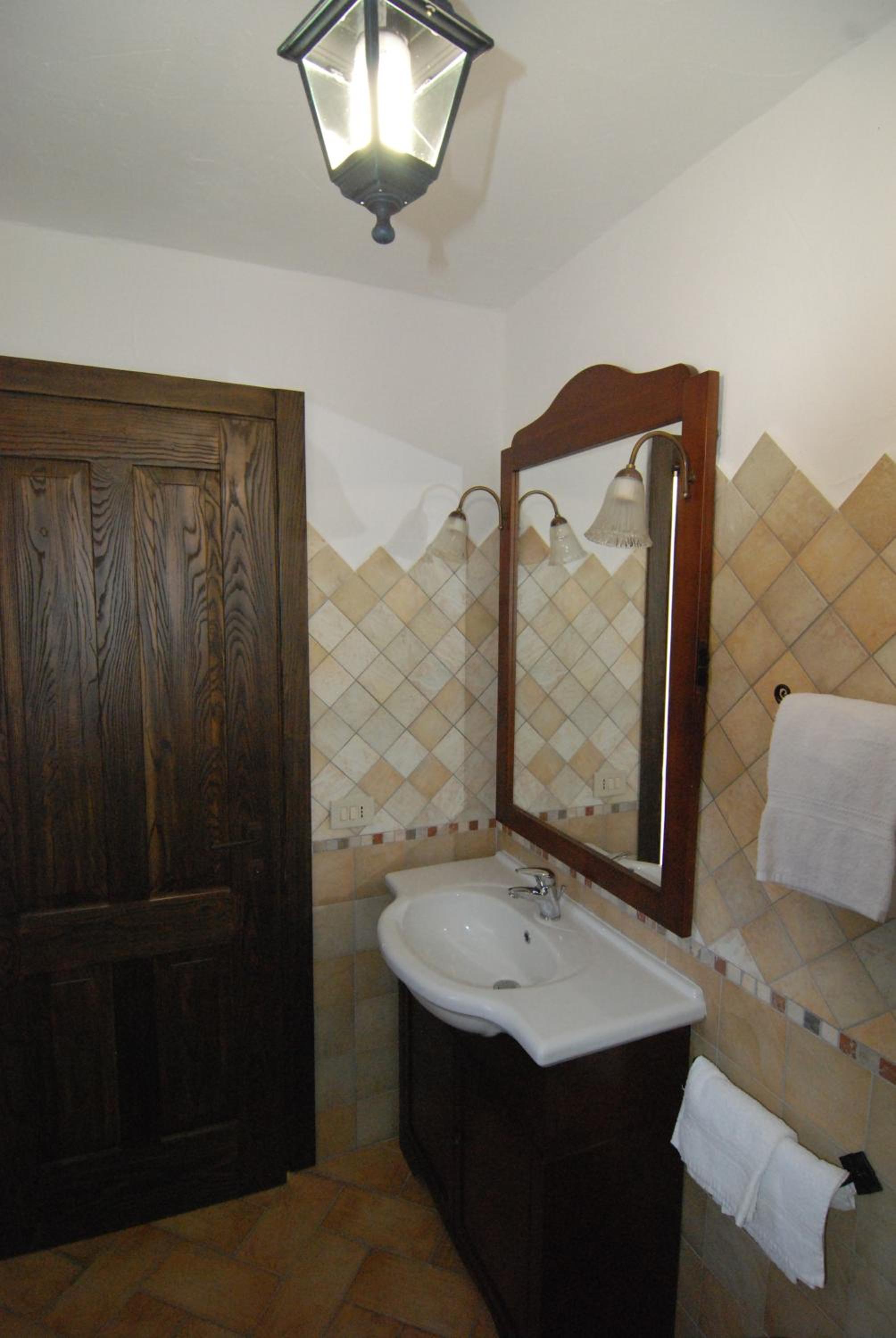 Double or Twin Room - Photo 3