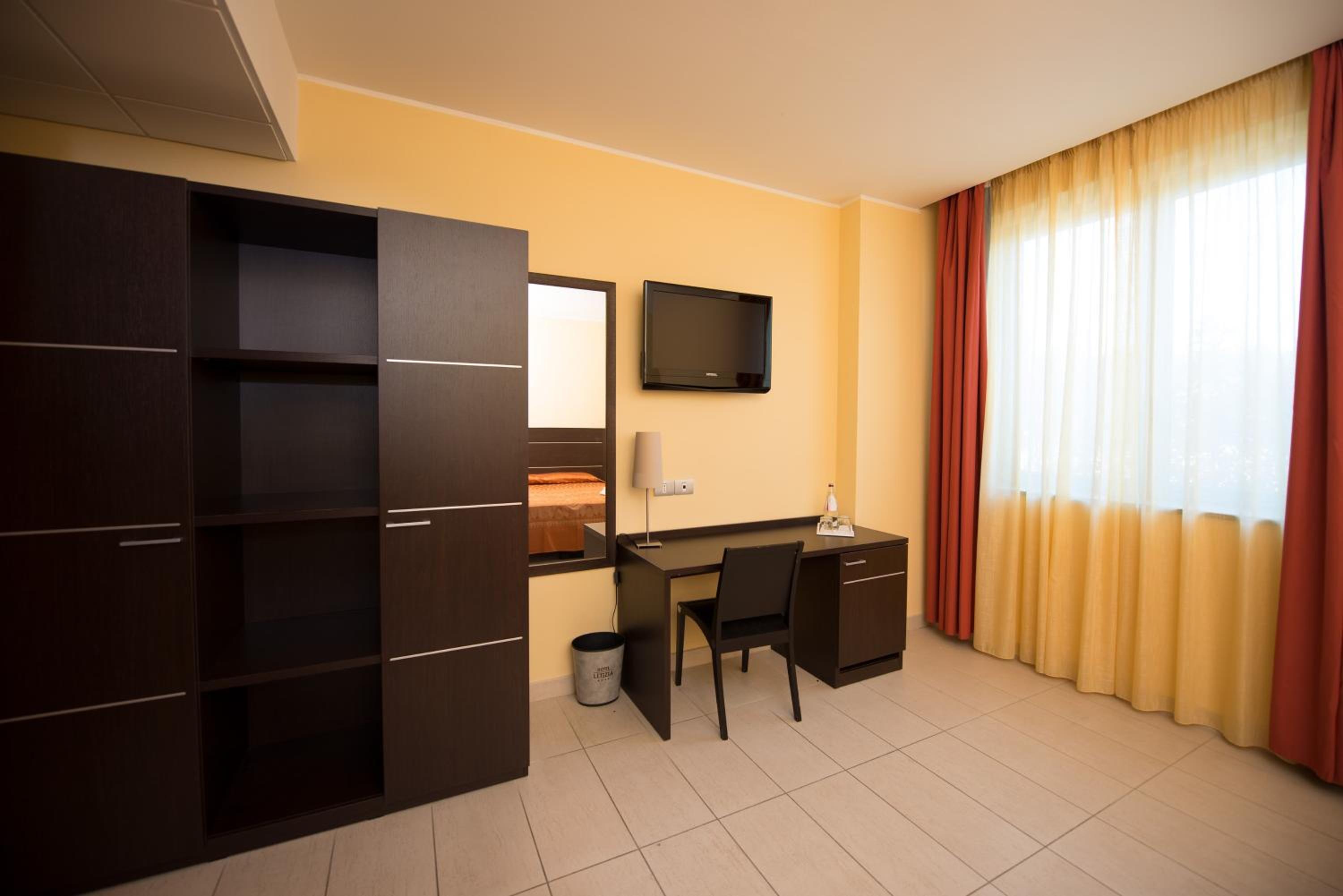 Triple Room - Disability Access photo 3