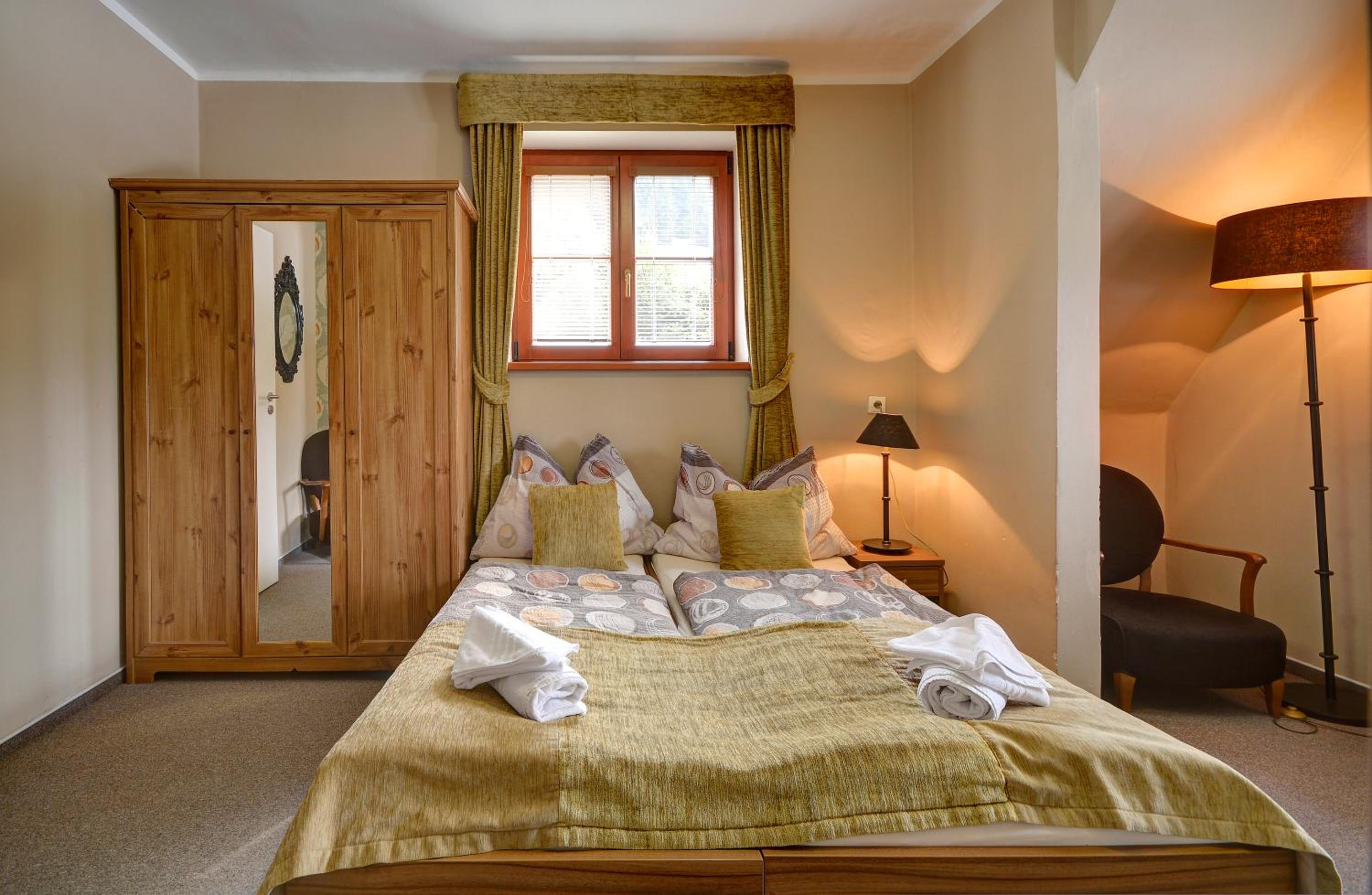 Double Room with Extra Bed photo 1