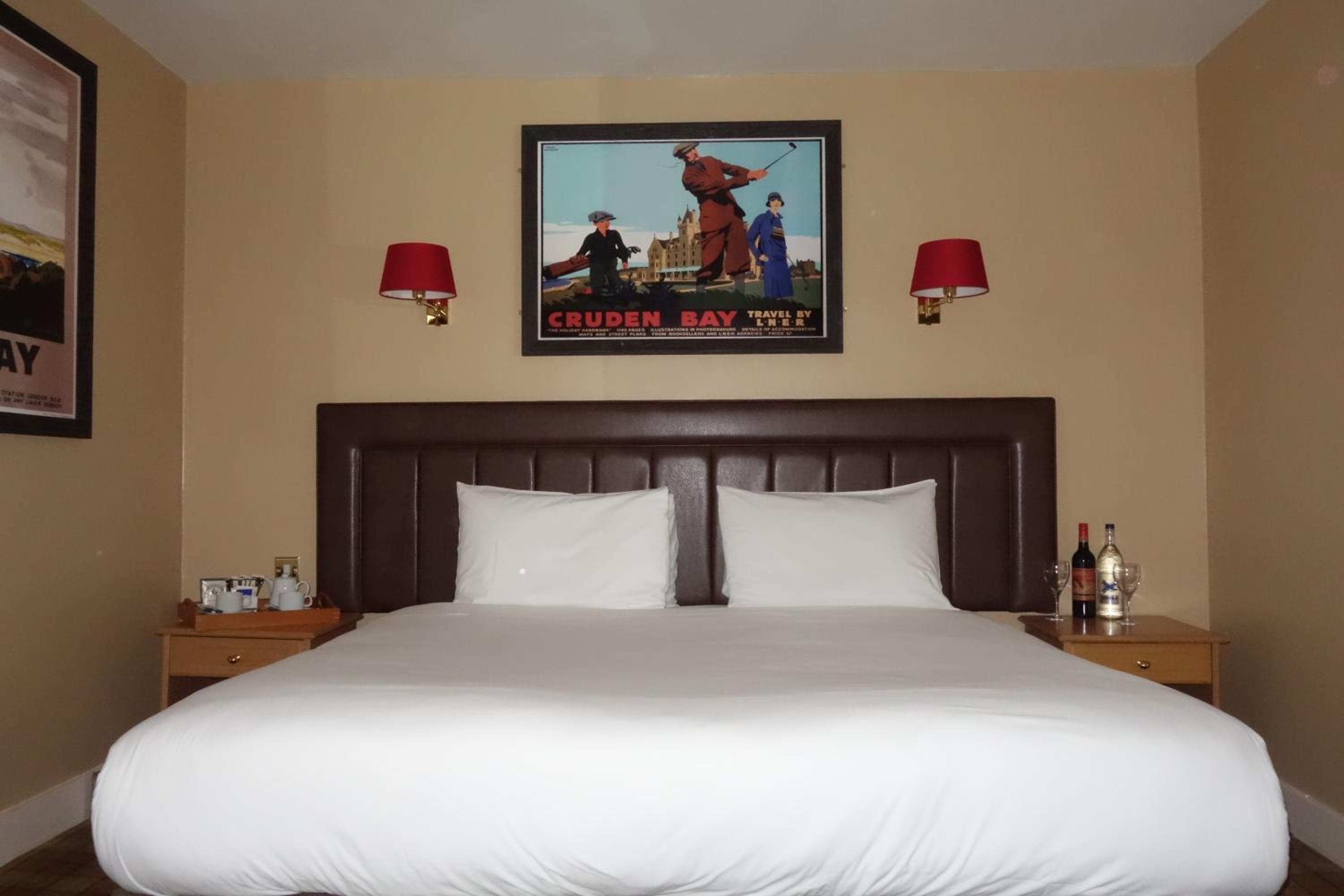 Standard Double or Twin Room - Photo 2